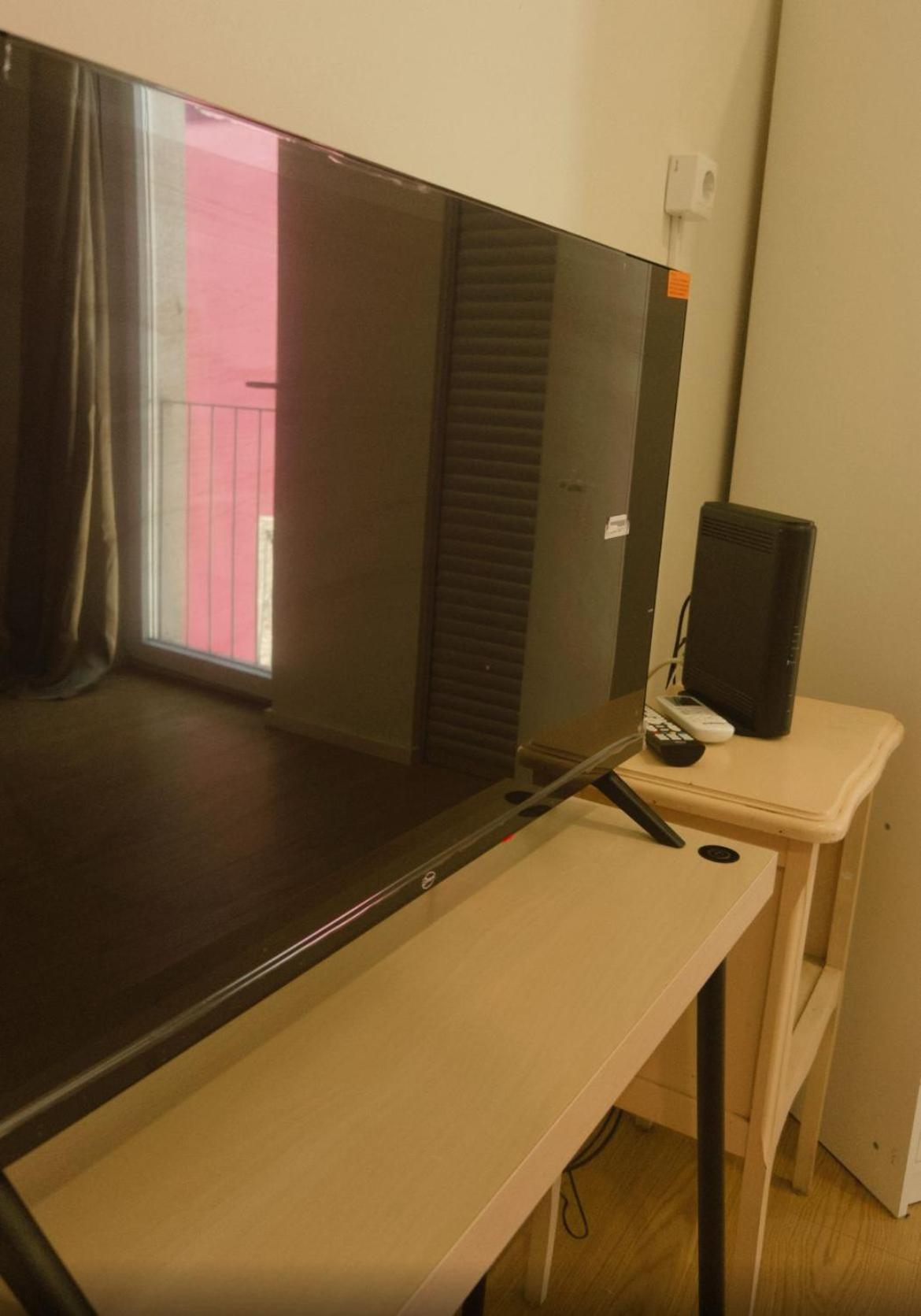 Single Bed in Male Dormitory Room photo 2