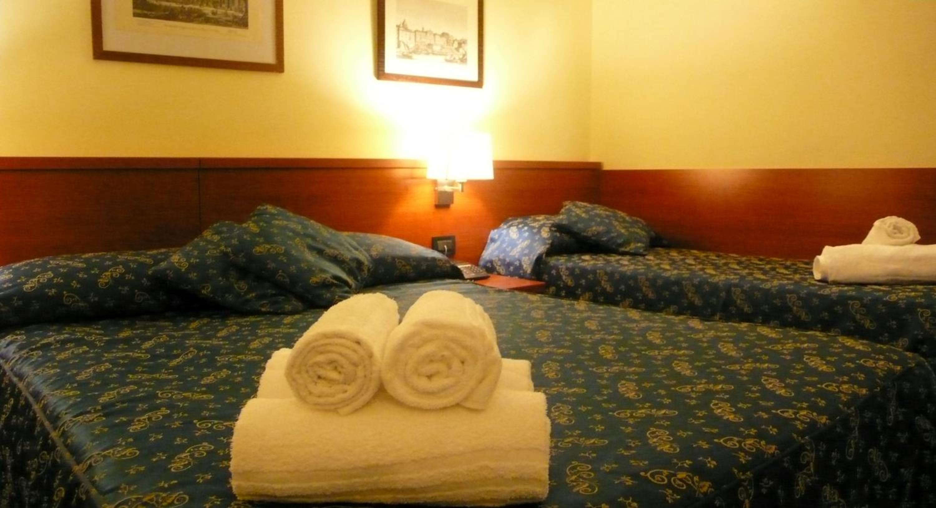 Economy Double Room with Extra Bed photo 3