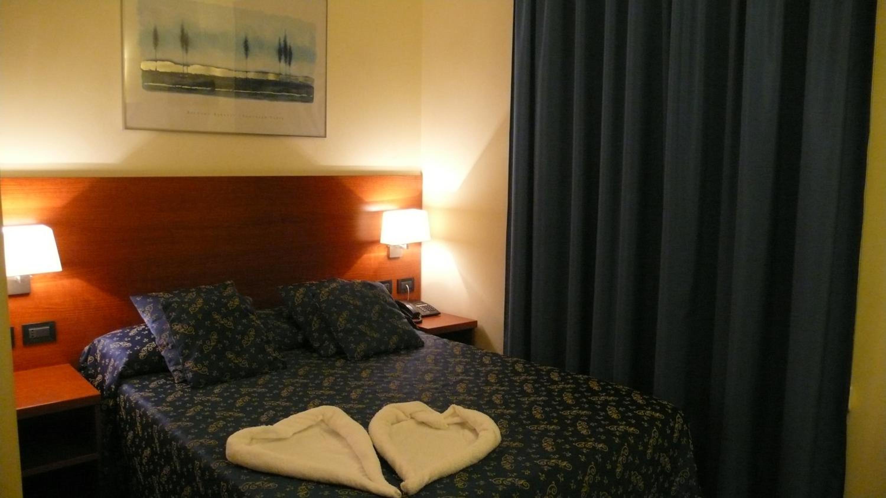 Budget Double Room photo 3
