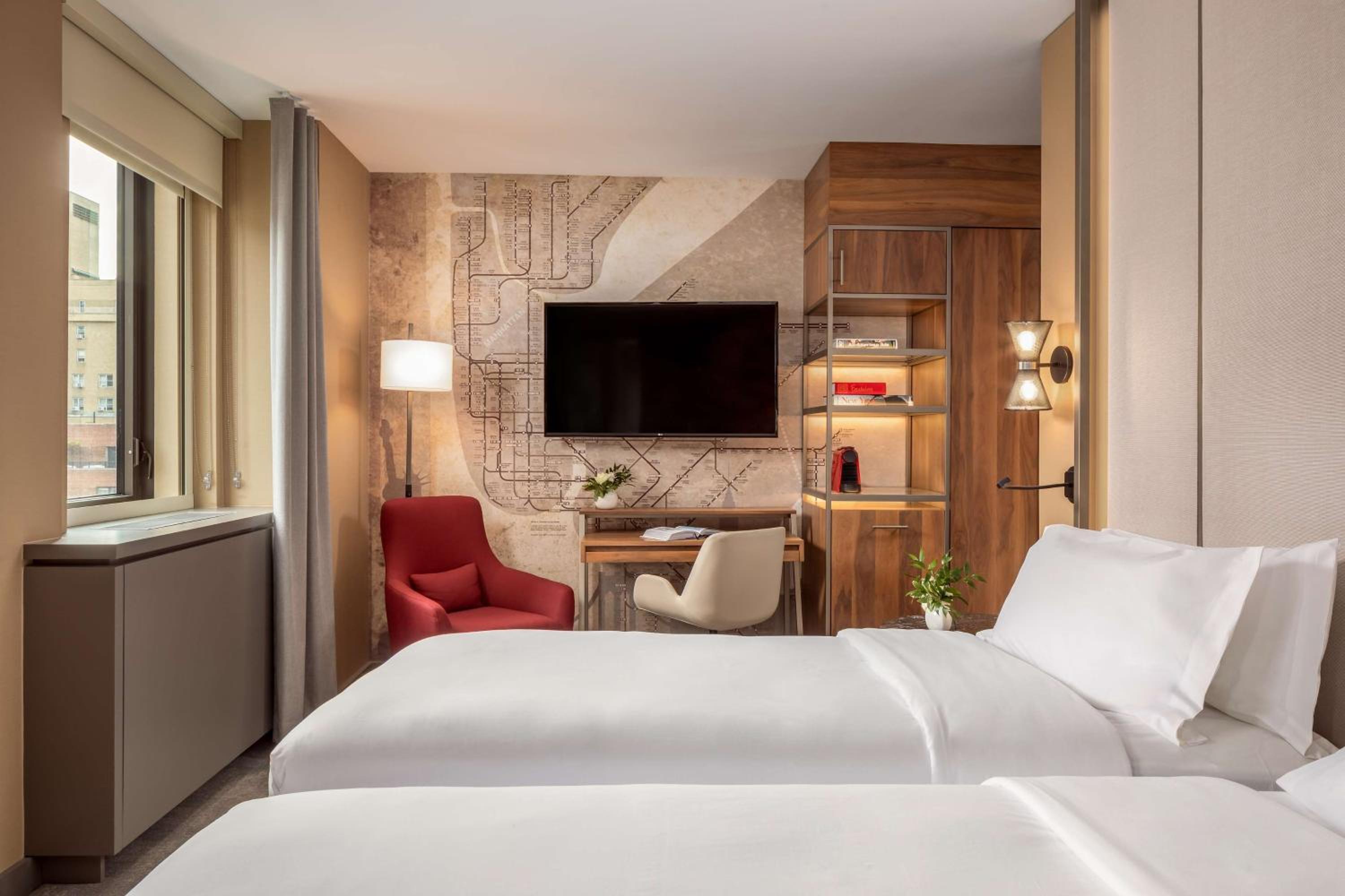 Premium Twin Room with City View