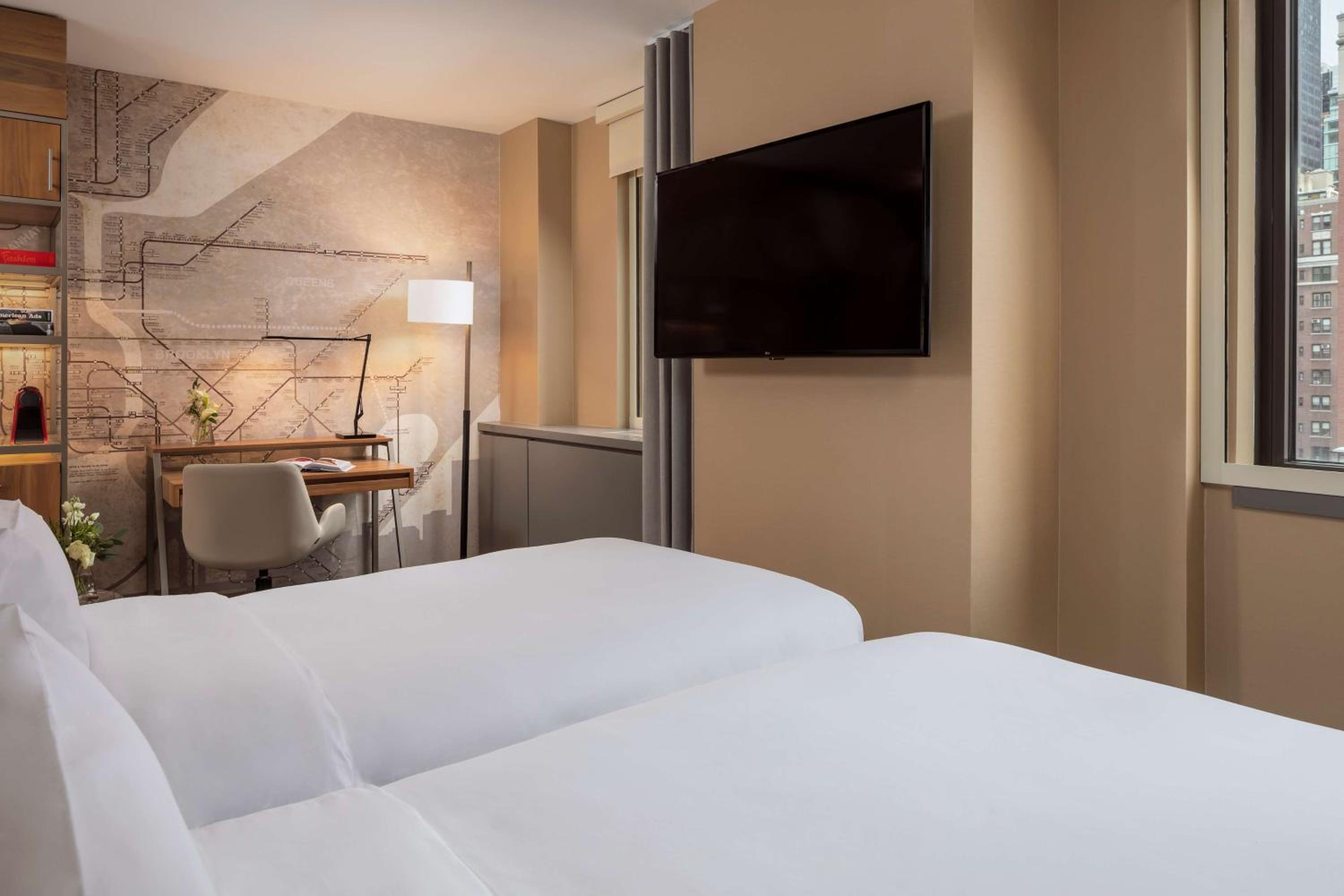 Premium Twin Room with City View