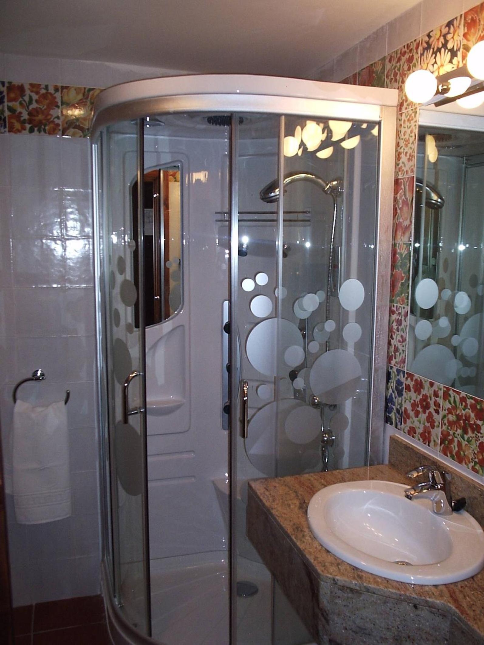 Twin Room - Photo 4