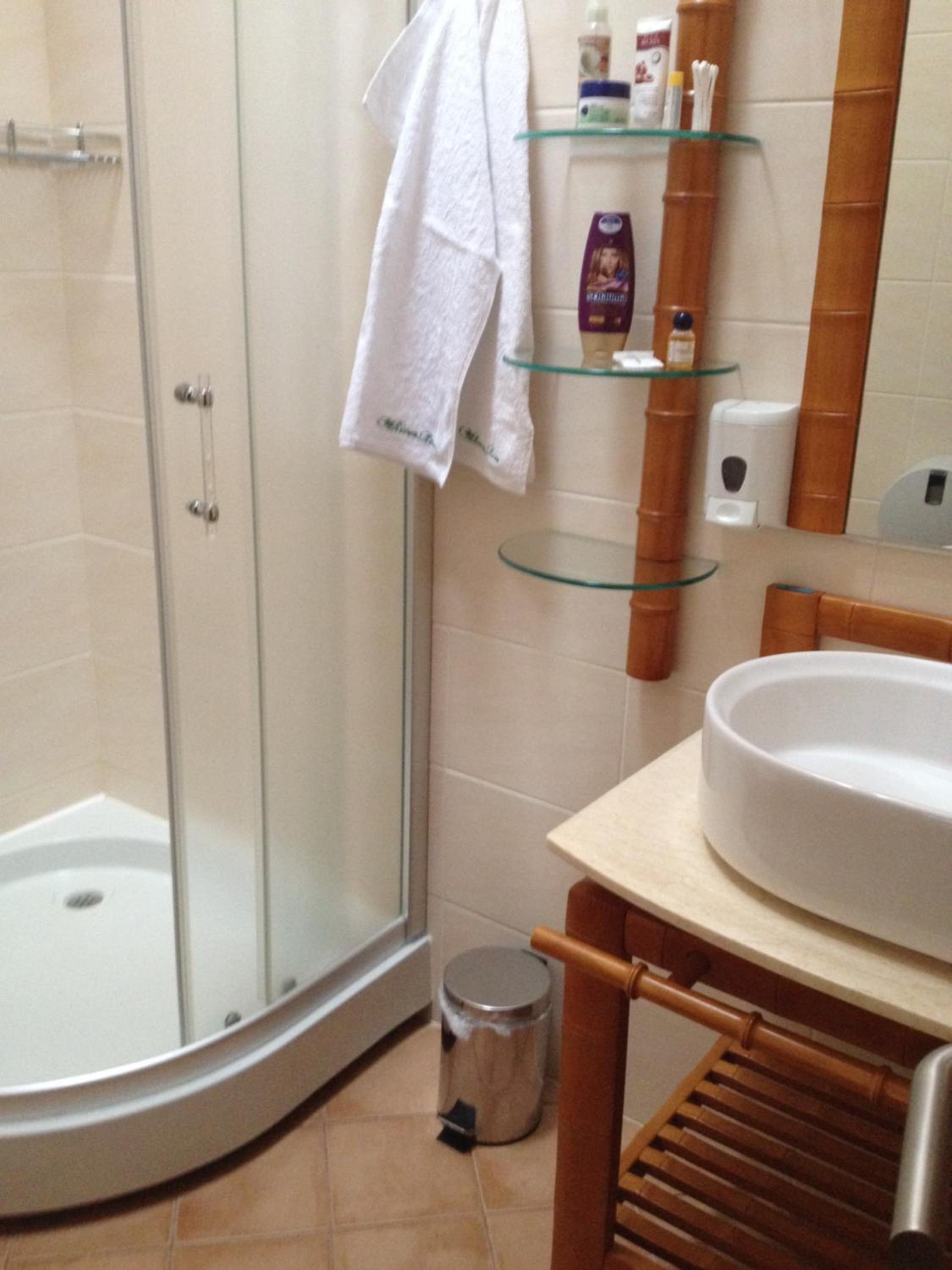 Standard Single Room with Shower
