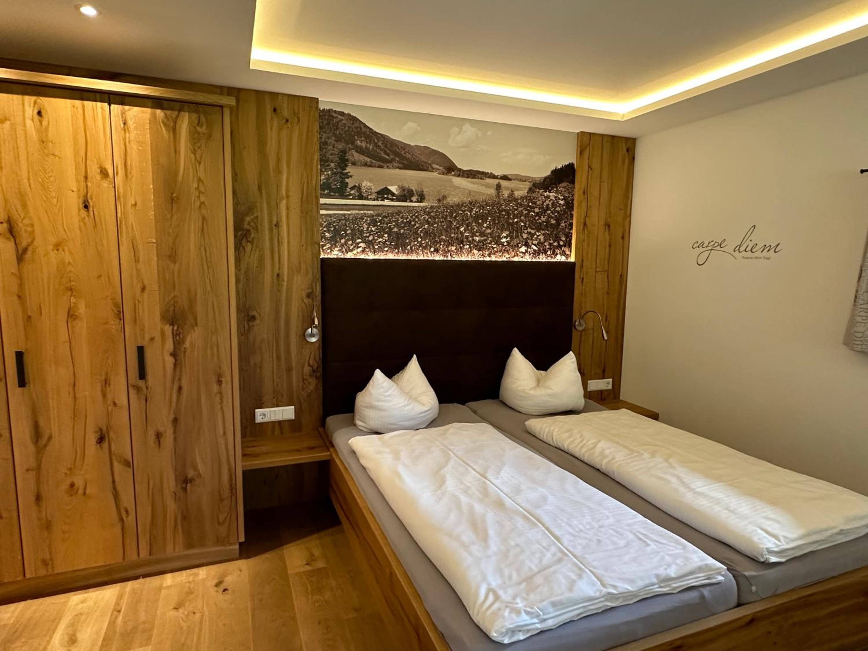 Deluxe Double Room with Bath photo 1