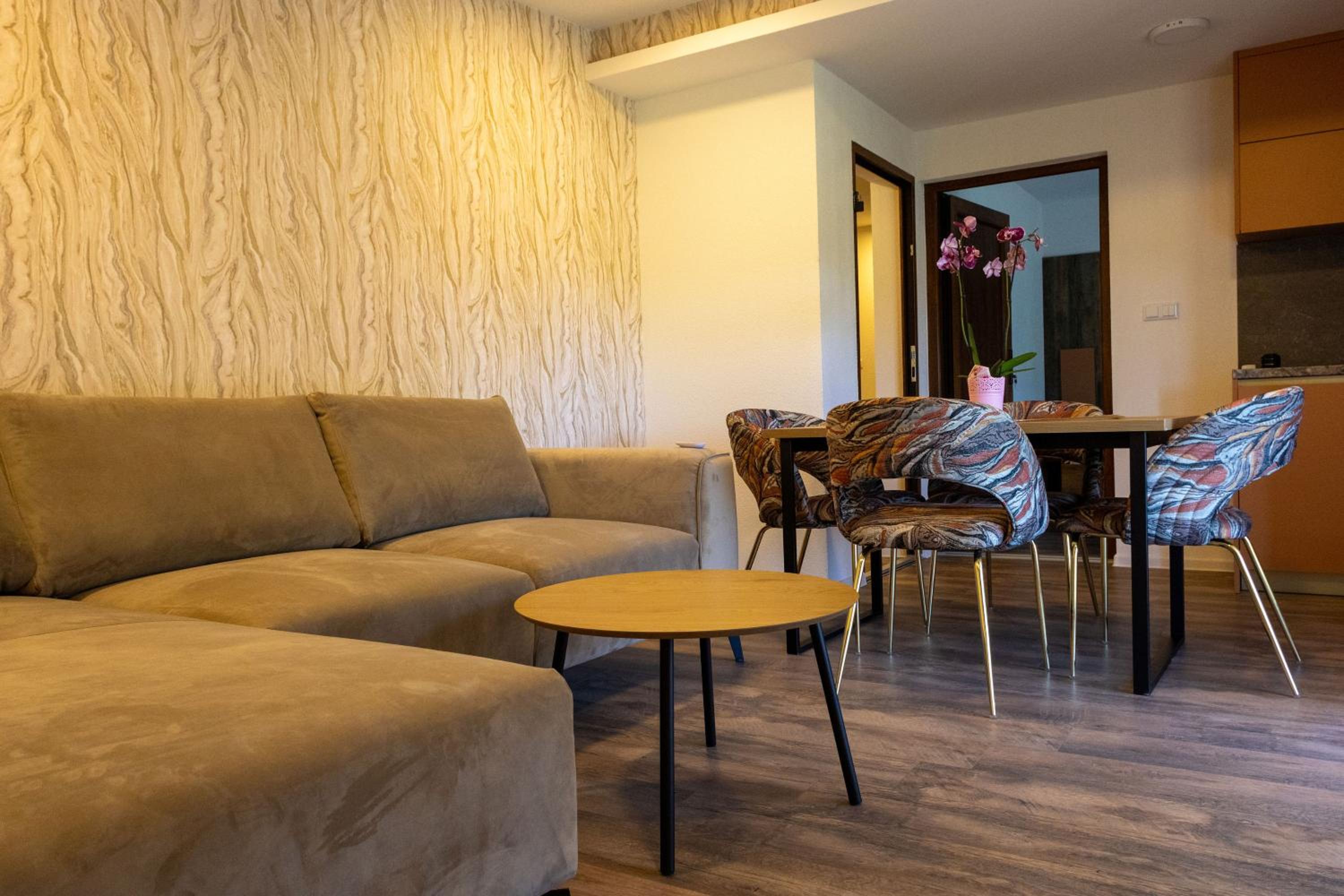 Three-Bedroom Apartment with Water View photo 3