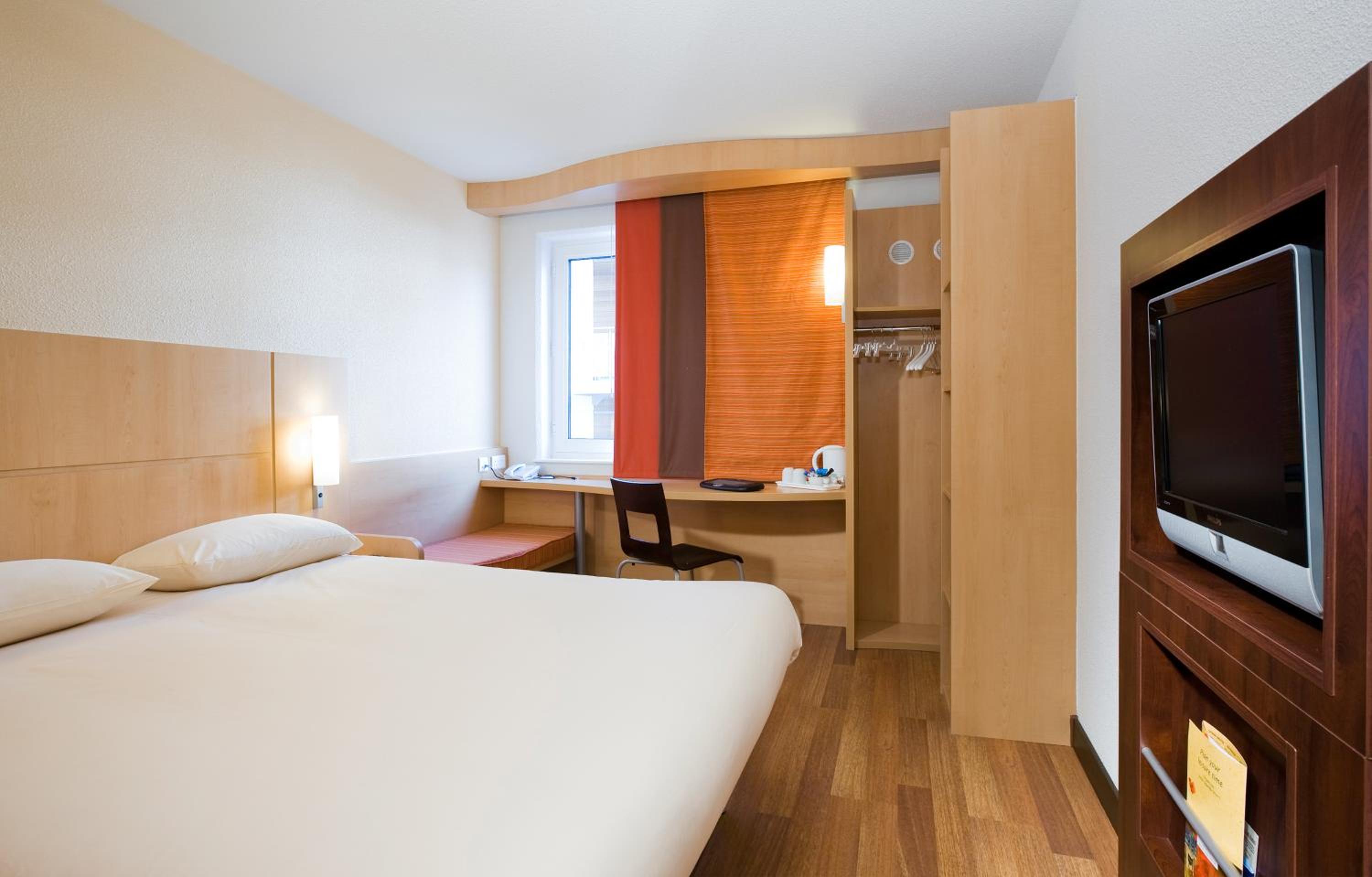 Double Room - Photo 13