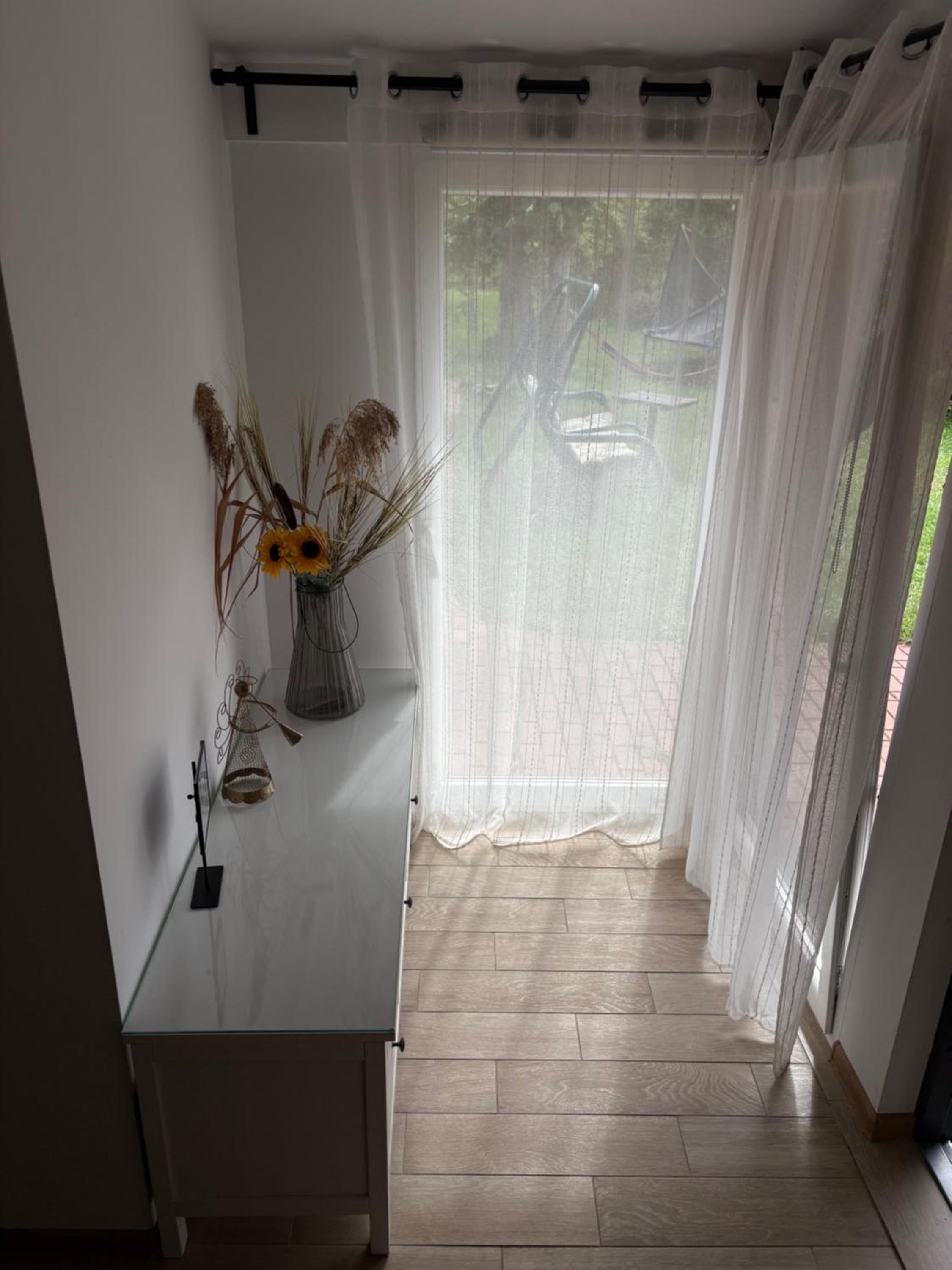 Studio - Split Level - Photo 2