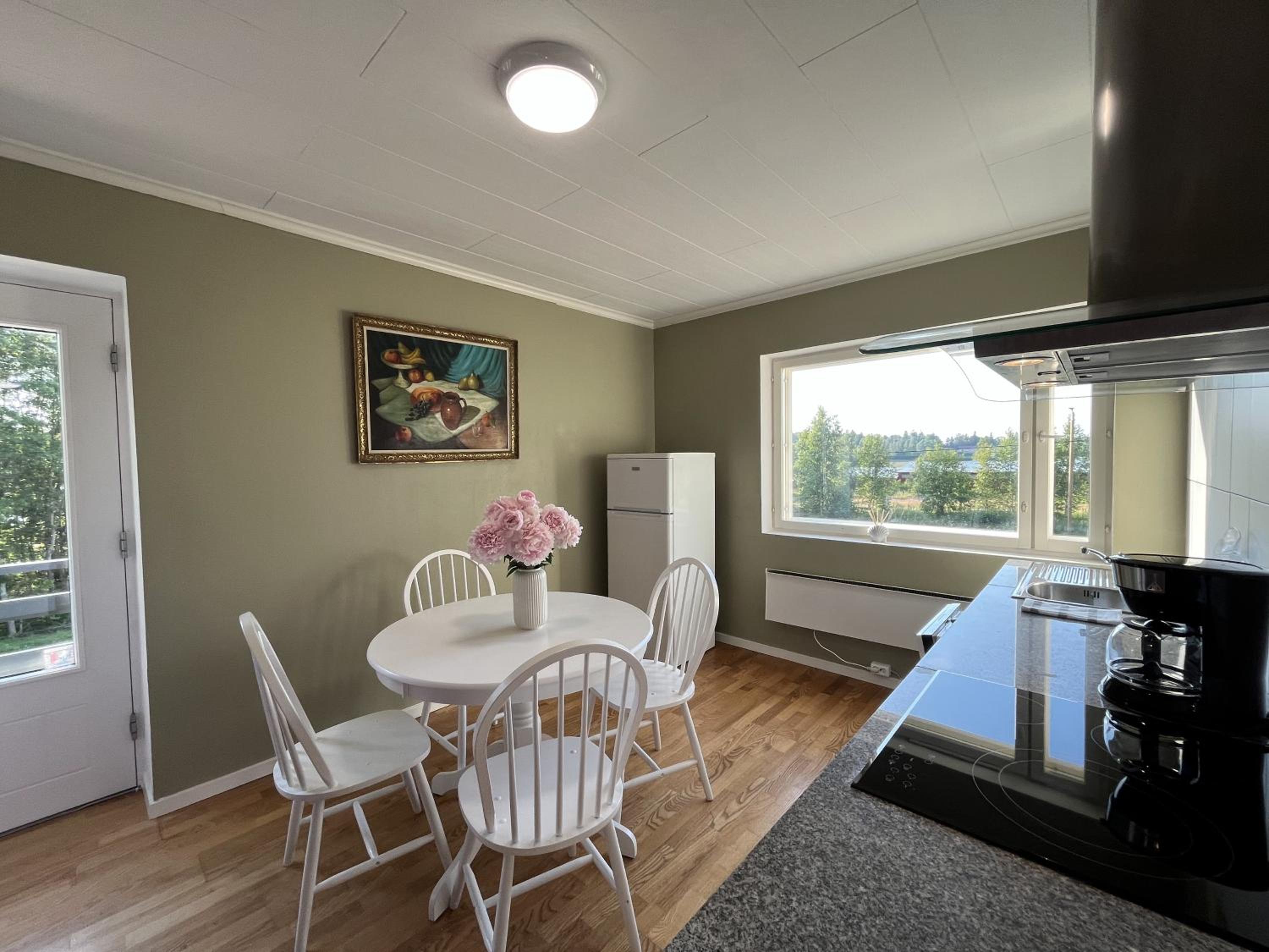 Apartment with View and Balcony photo 3