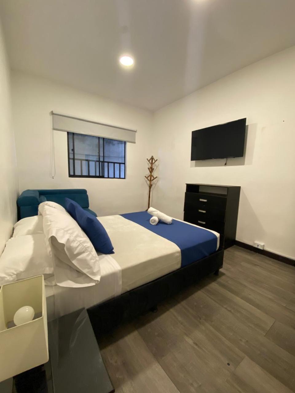 Budget Double Room photo 3