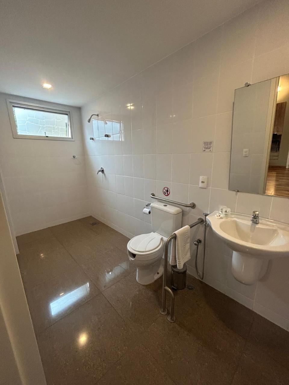 Single Room - Disability Access photo 2