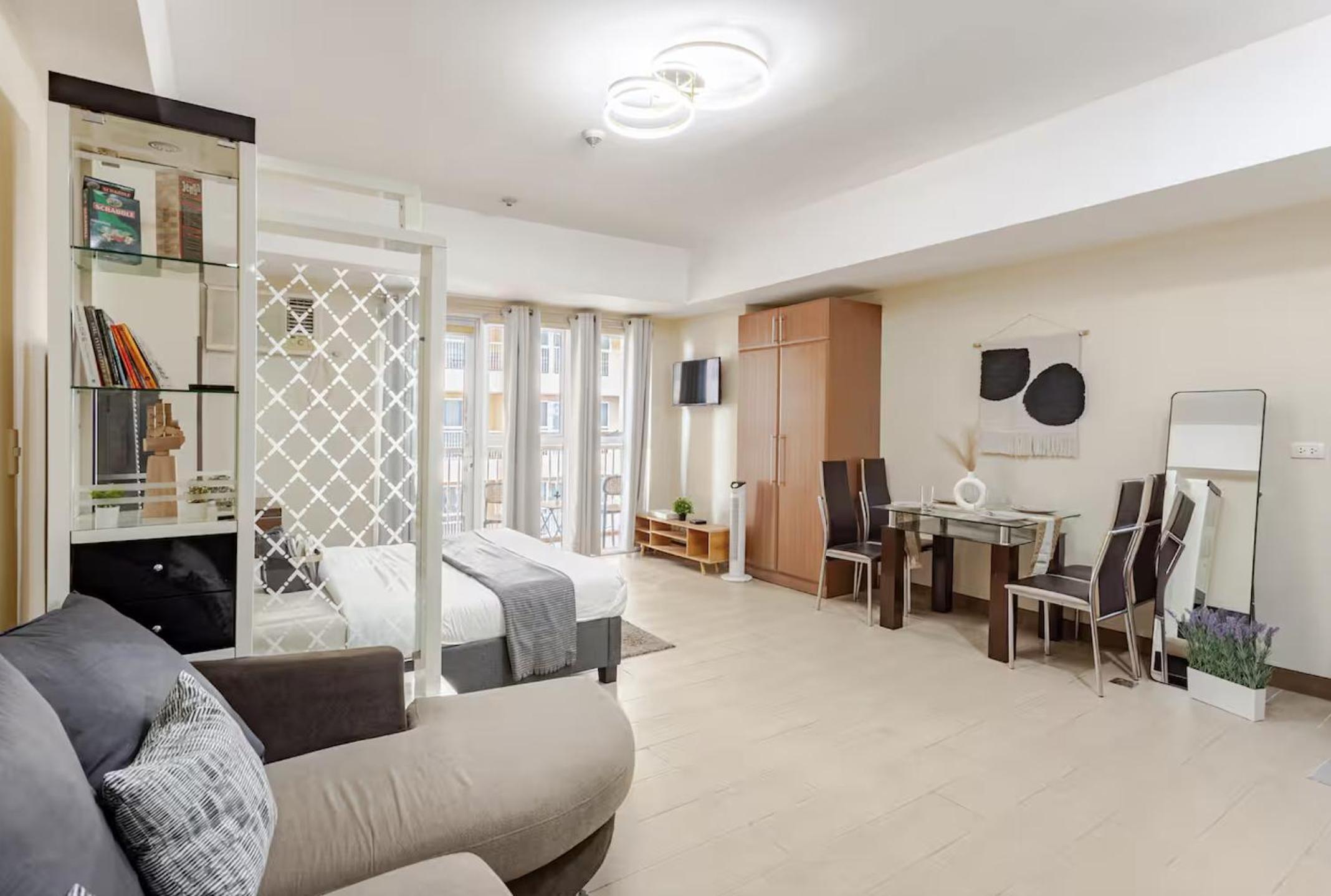Studio Apartment with Balcony