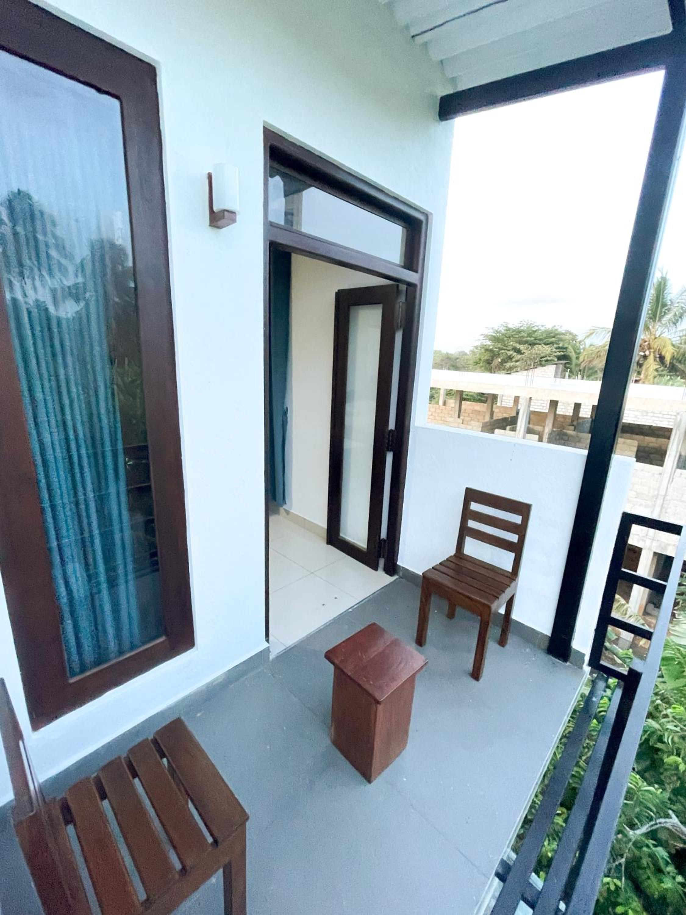 Deluxe Double Room with Balcony photo 3