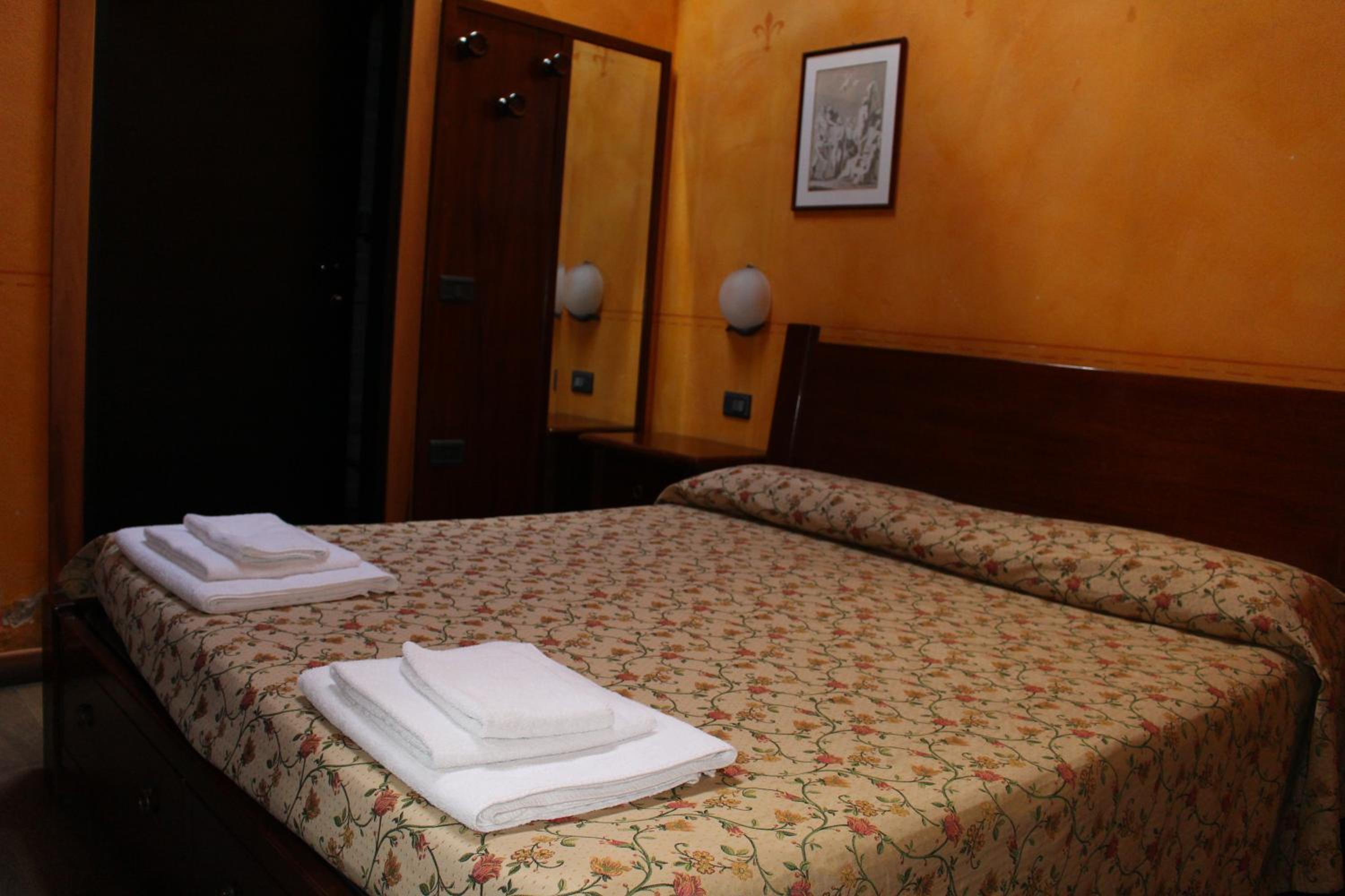 Double Room - Photo 1