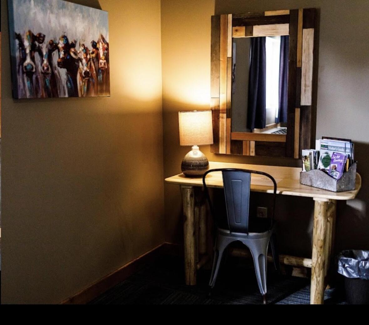 Standard King Room photo 1