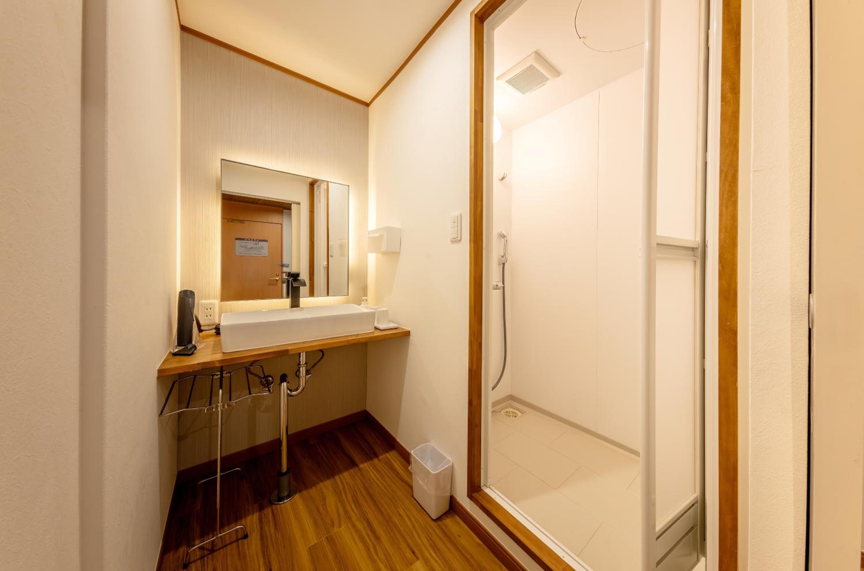 Japanese-Style Room with shower - Photo 3