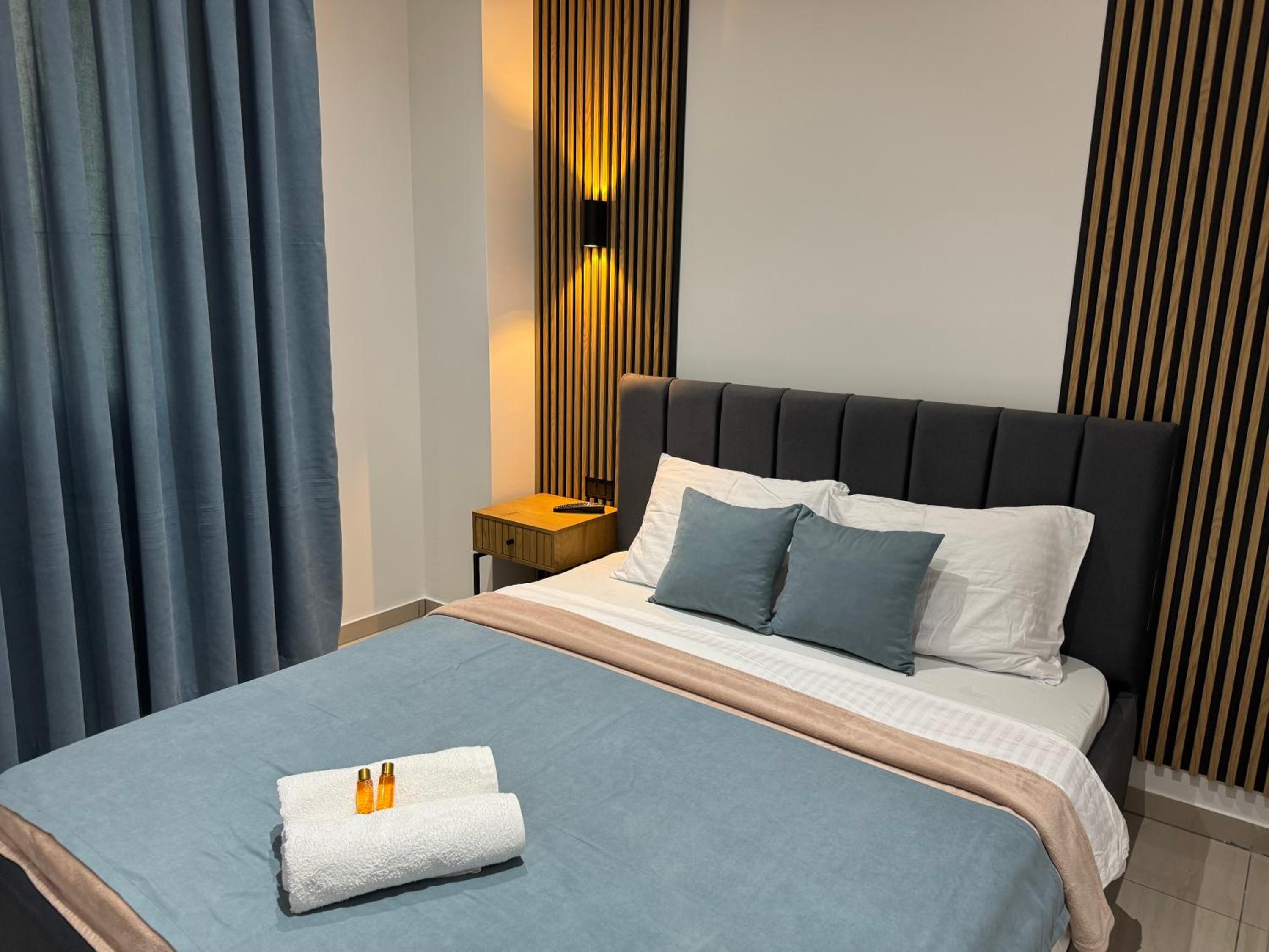 Deluxe Double Room with Extra Bed photo 2