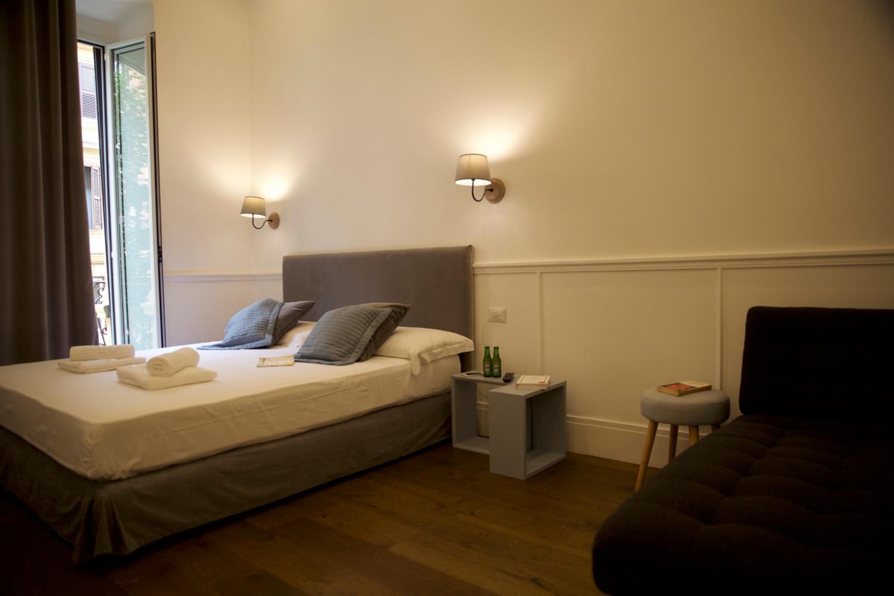 Junior Suite with Balcony photo 1