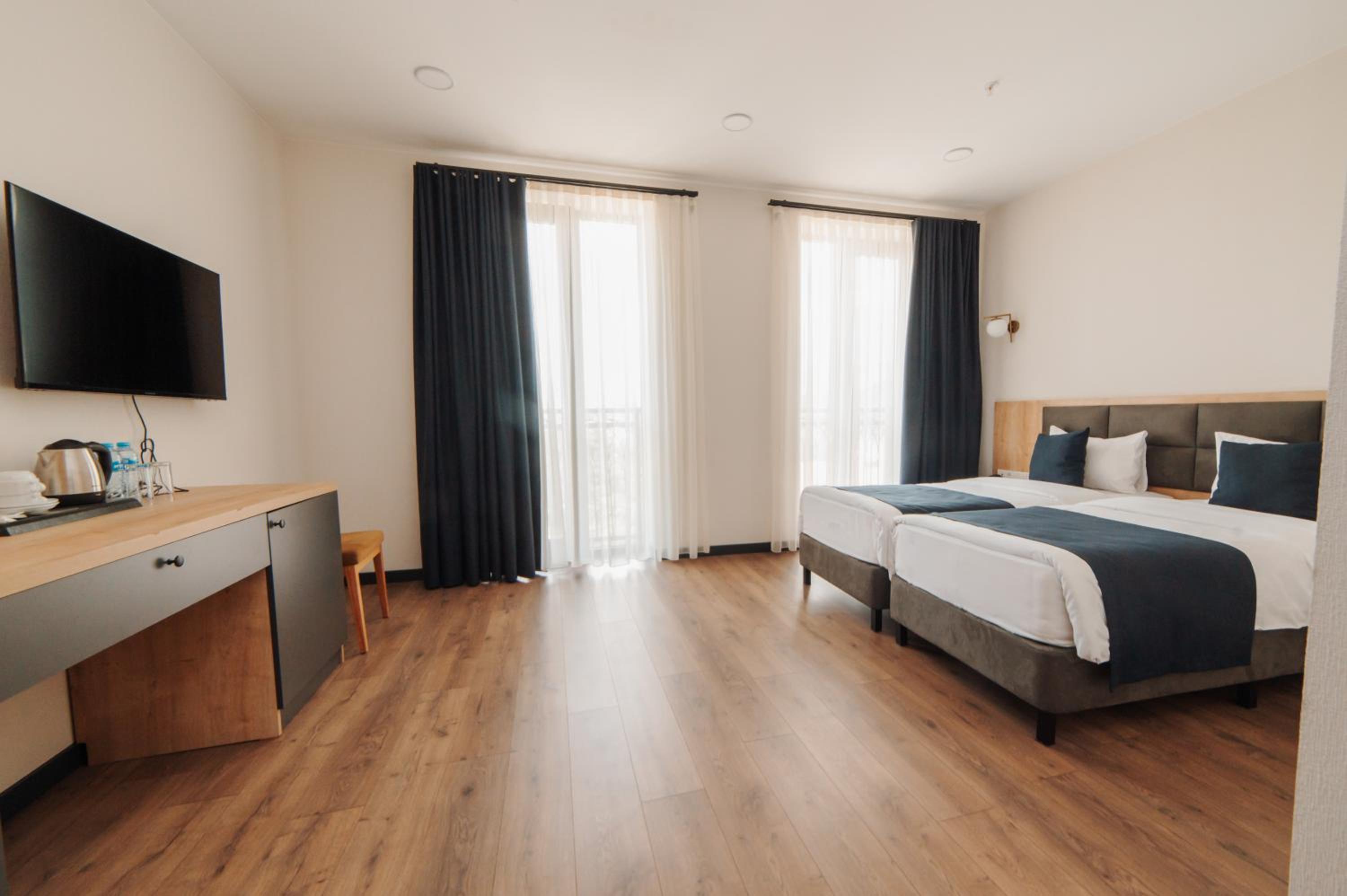 Double or Twin Room - Disability Access - Photo 1