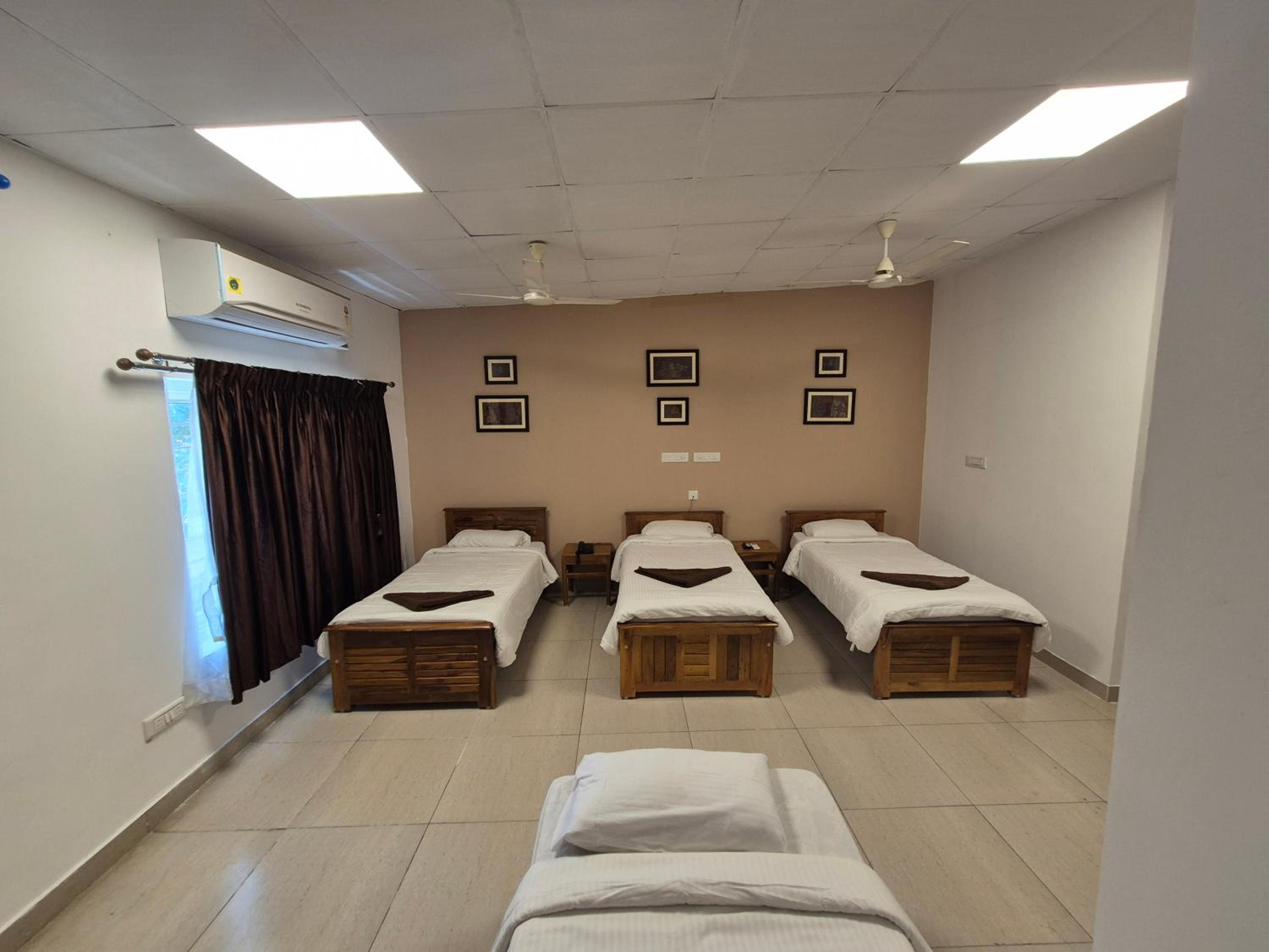 Deluxe Family Room - Photo 4