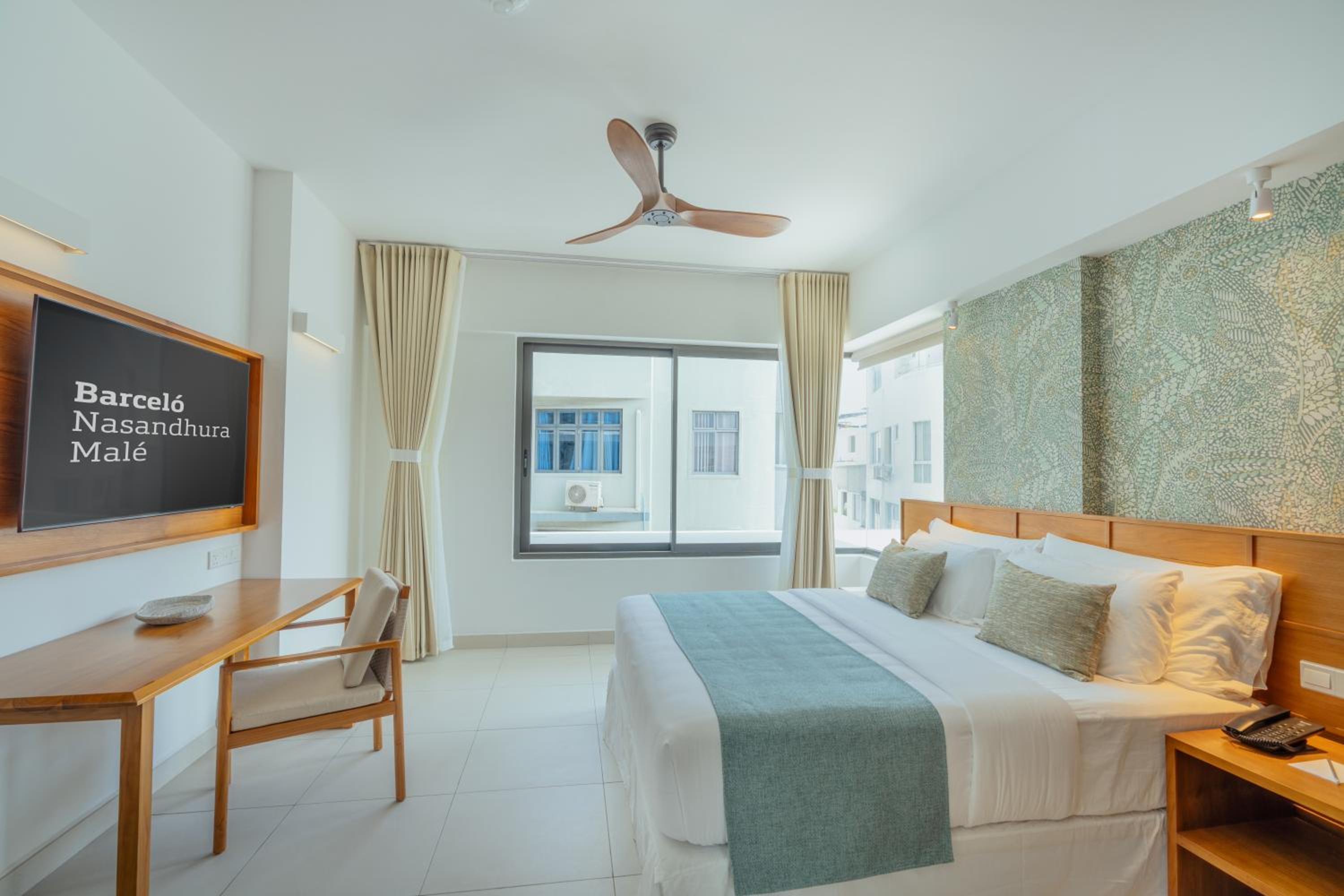 	 City 2 Bedroom Apartment (Free Airport Transfer) - Photo 3