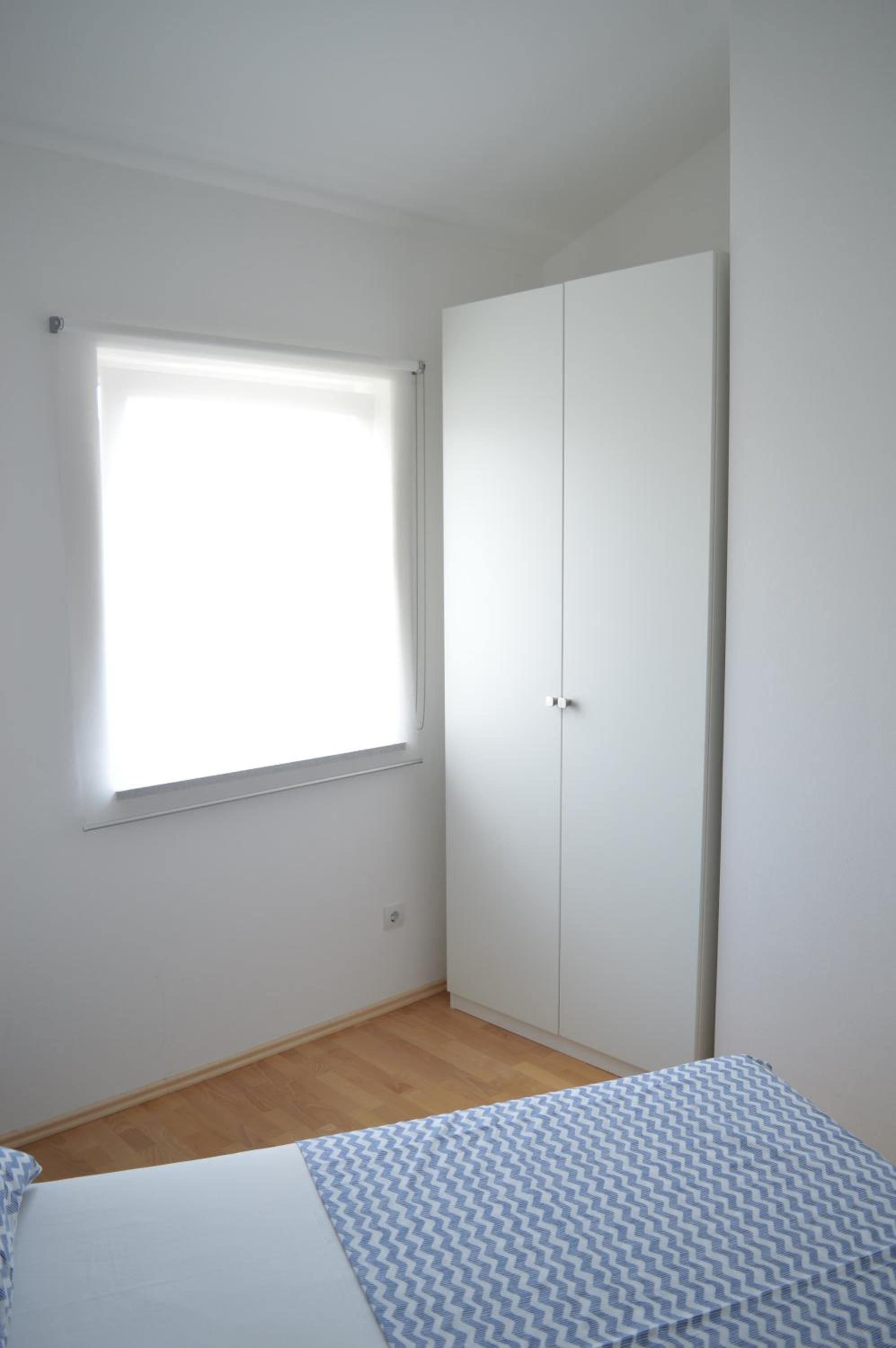 Three-Bedroom Apartment with Terrace and Sea View - Photo 2