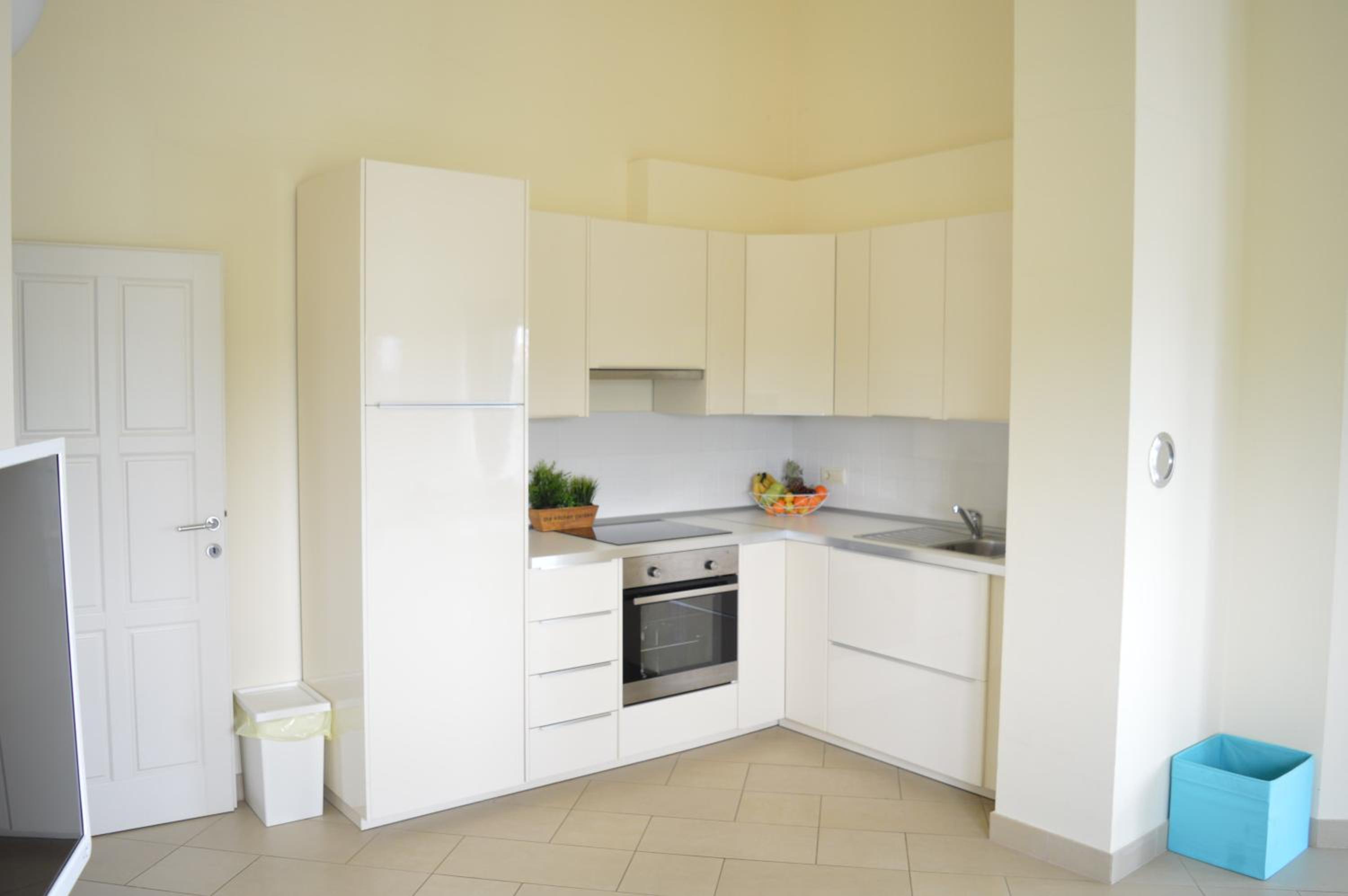 Three-Bedroom Apartment with Terrace and Sea View - Photo 41