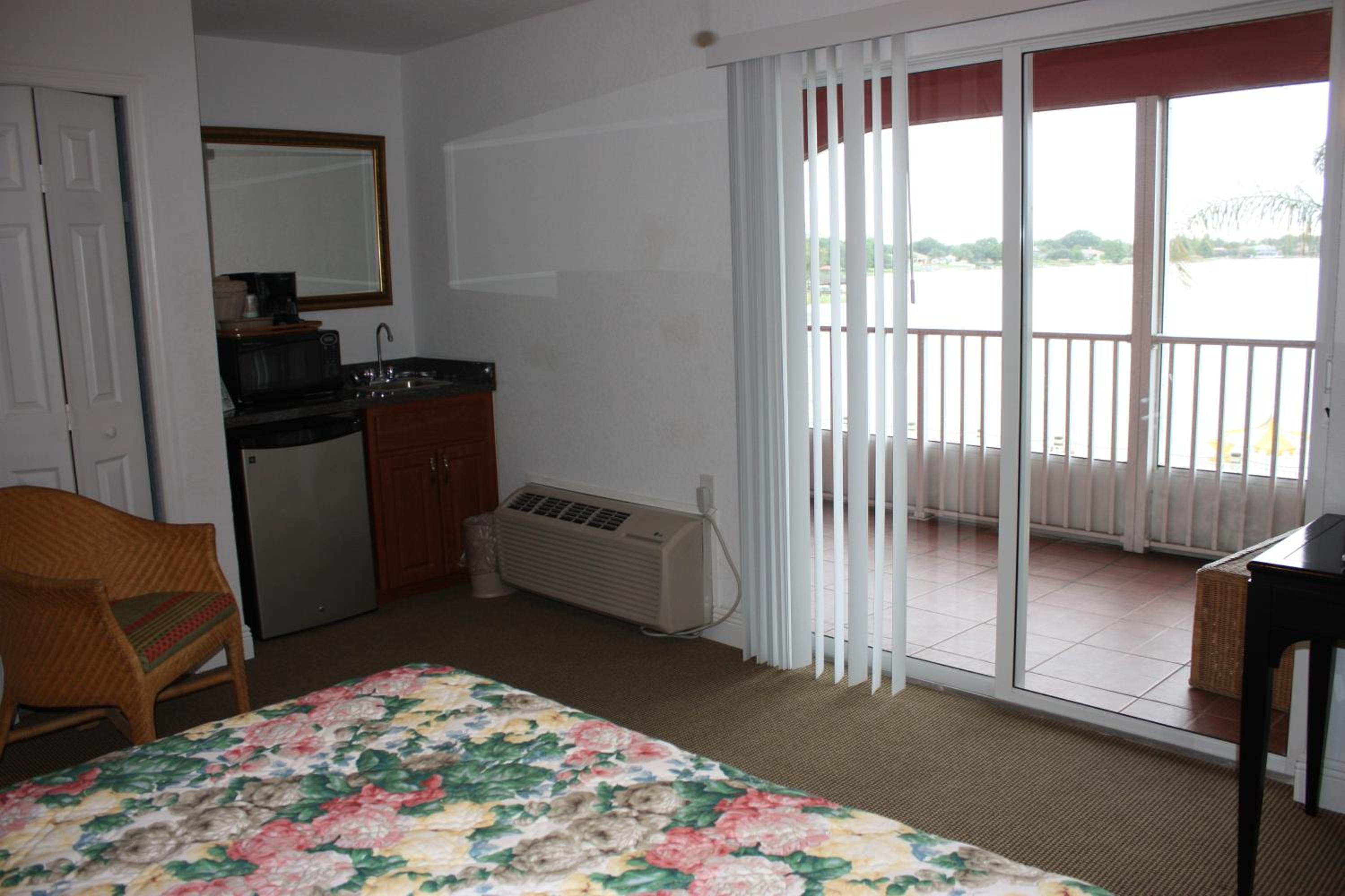 King Suite with Lake View - Photo 1