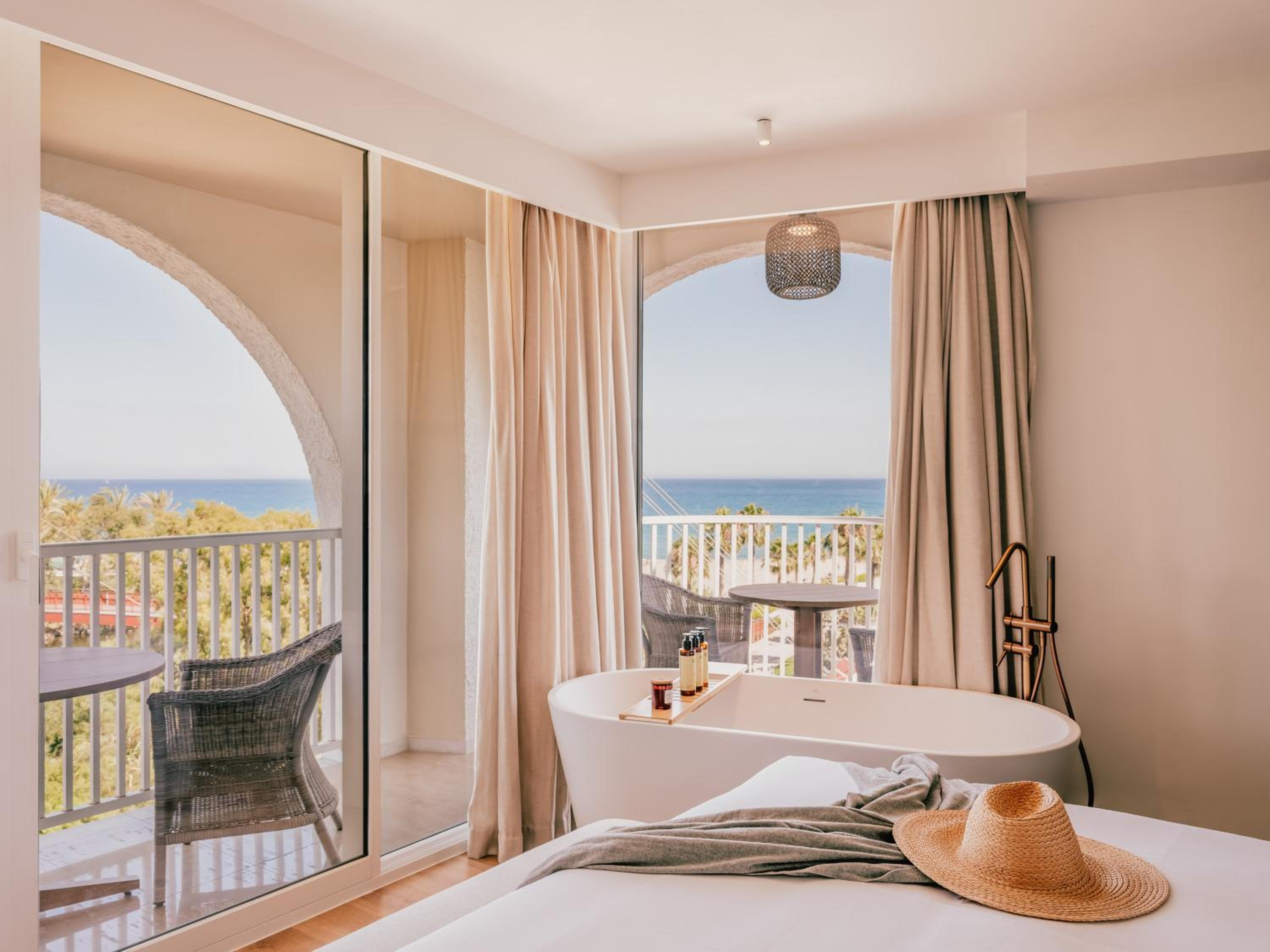 Exclusive ME + 2 Bedroom Suite - Photo 1