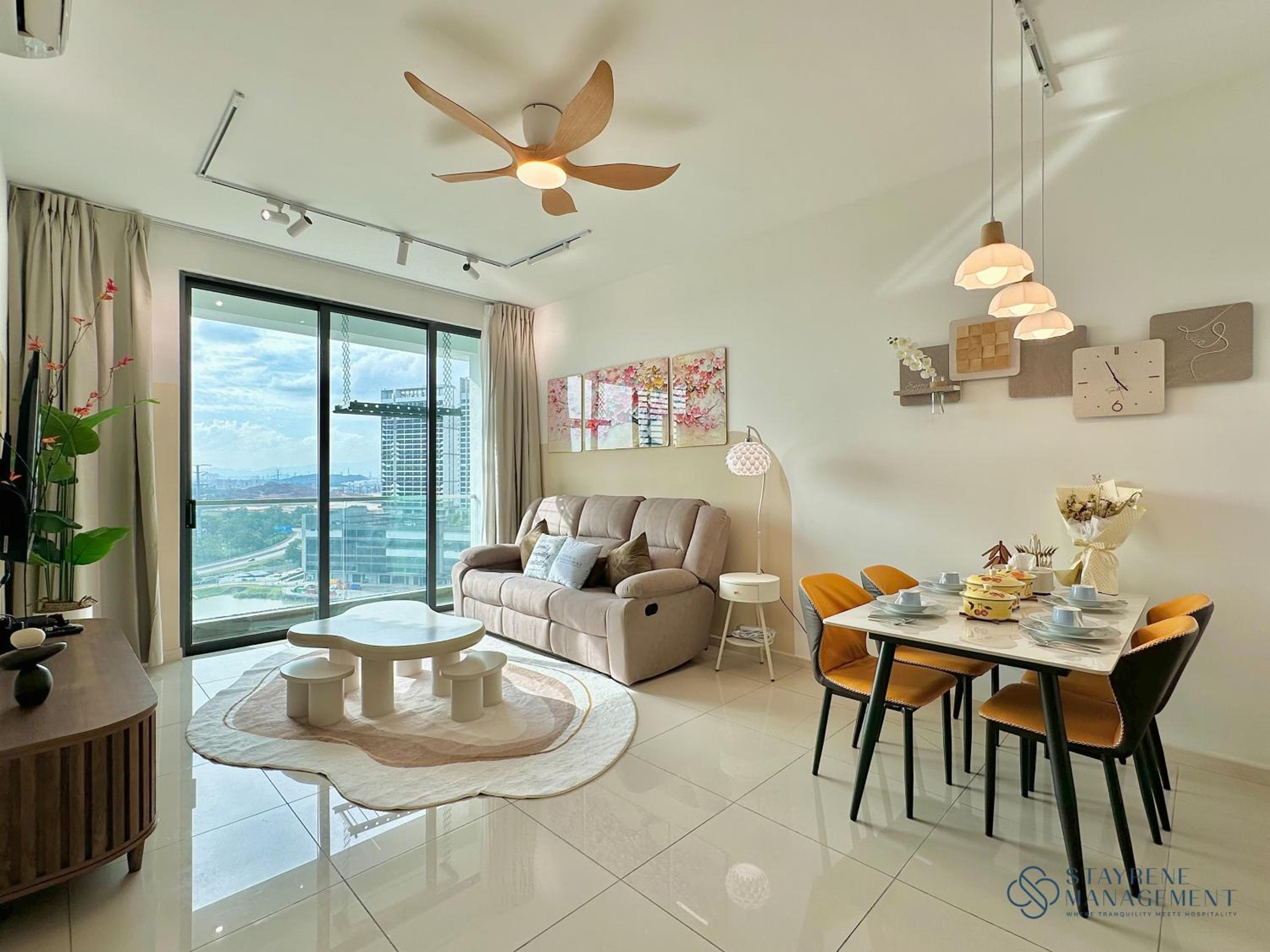 Two-Bedroom Apartment with Lake View photo 1