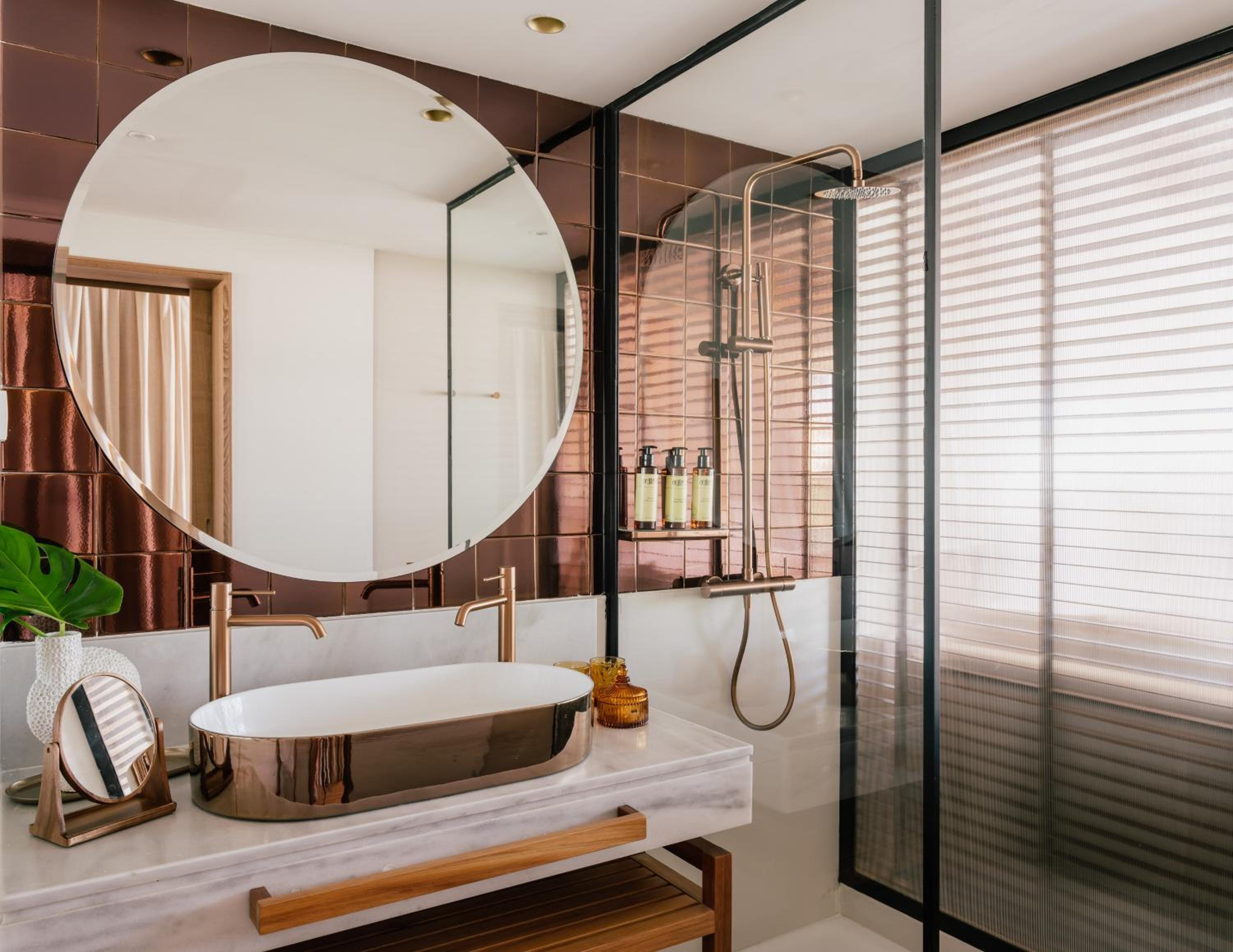 Ultimate ME + 2 Bedroom Suite - Photo 3