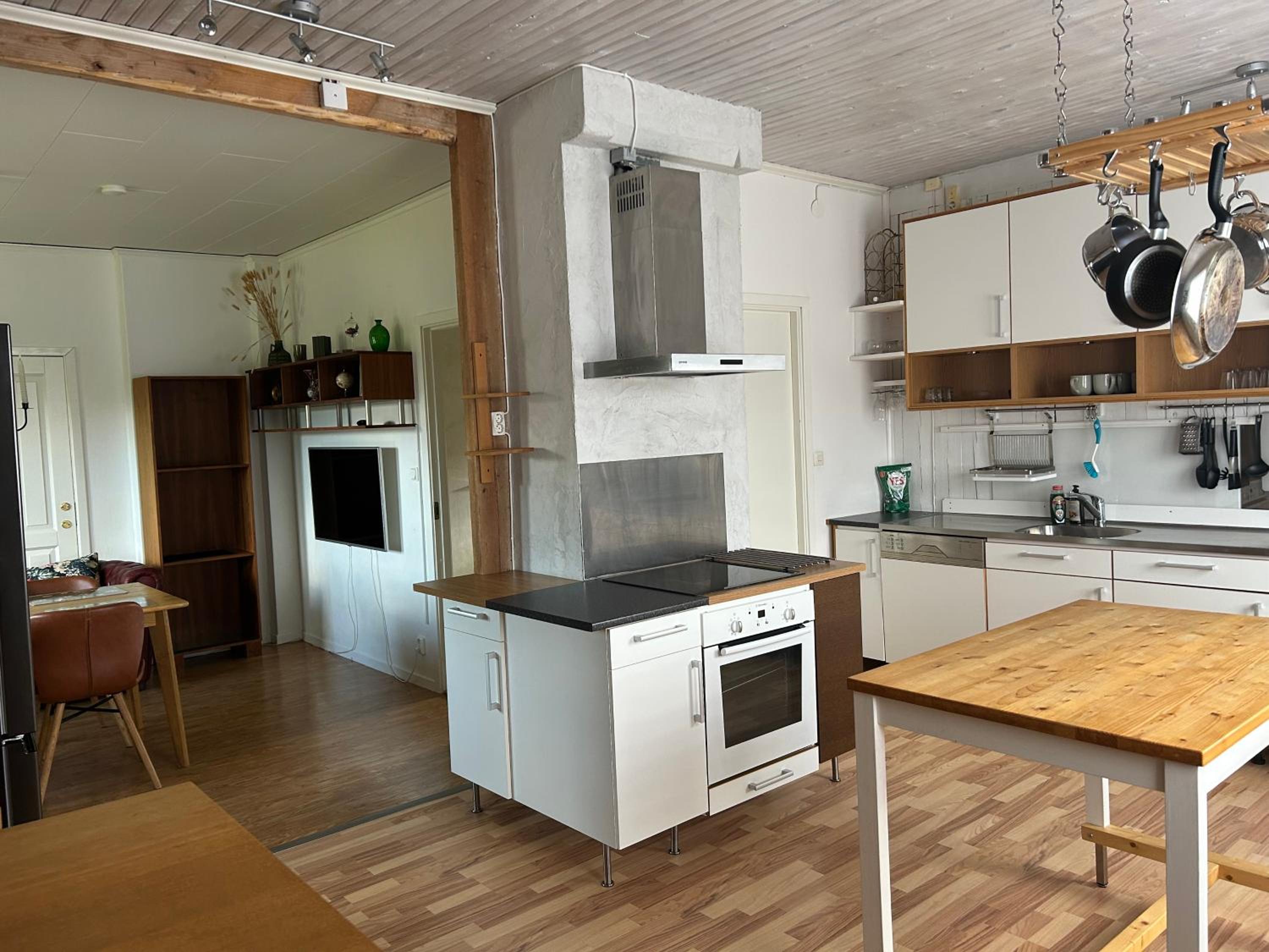 Apartment photo 1