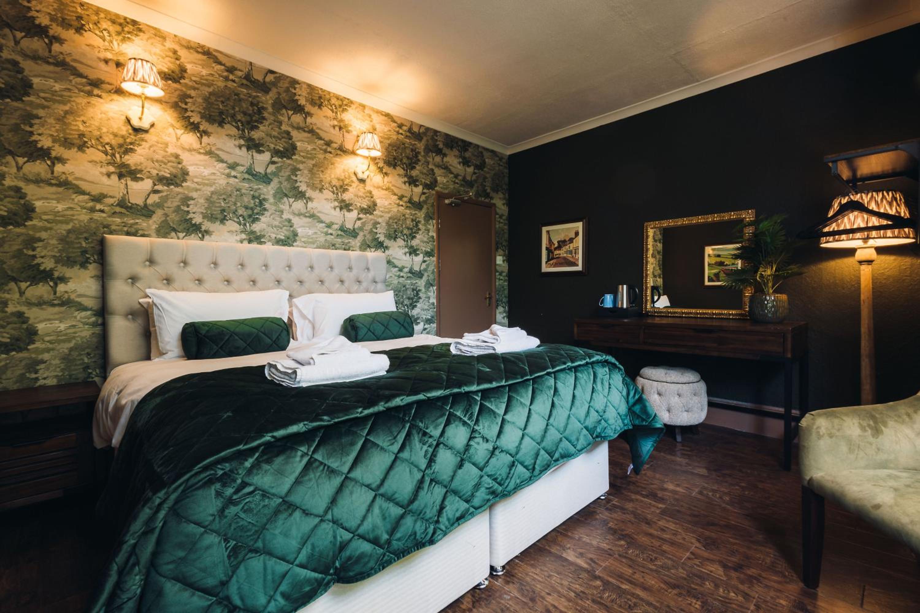 Superior King Room