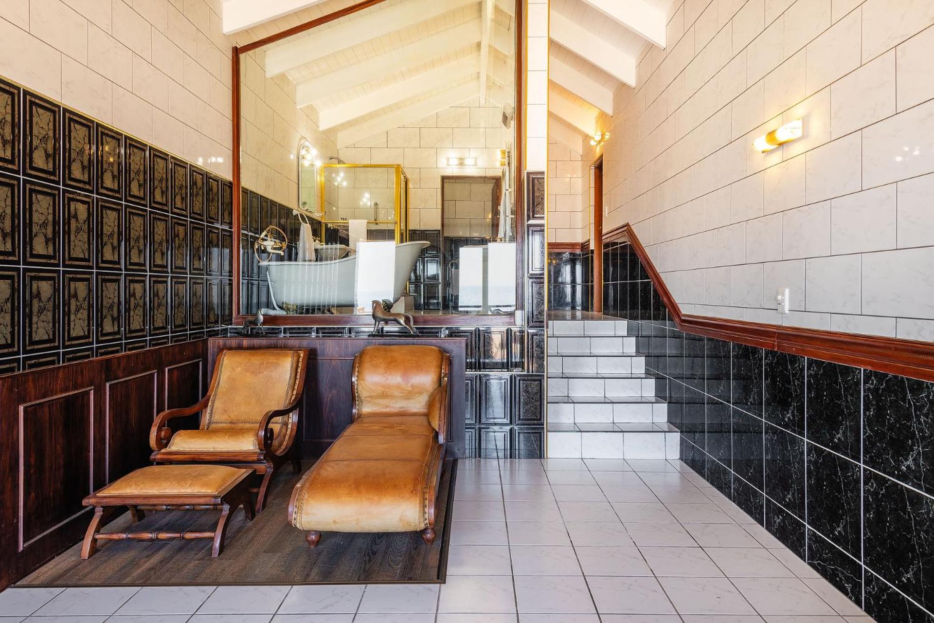 Presidential Suite photo 1