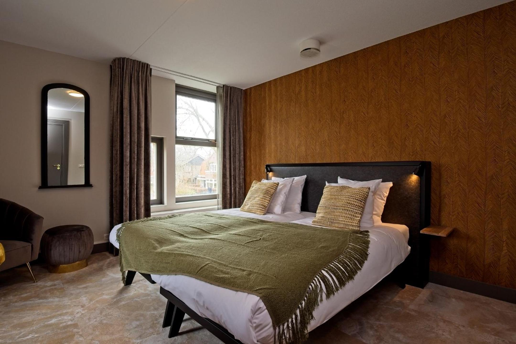 Castle Comfort Room - Photo 5