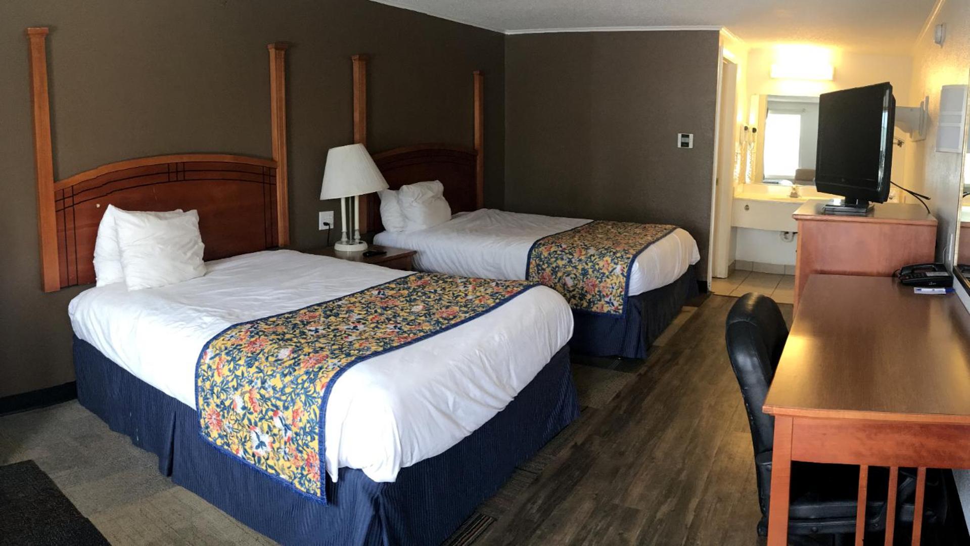 Double Room with Two Double Beds - Photo 1