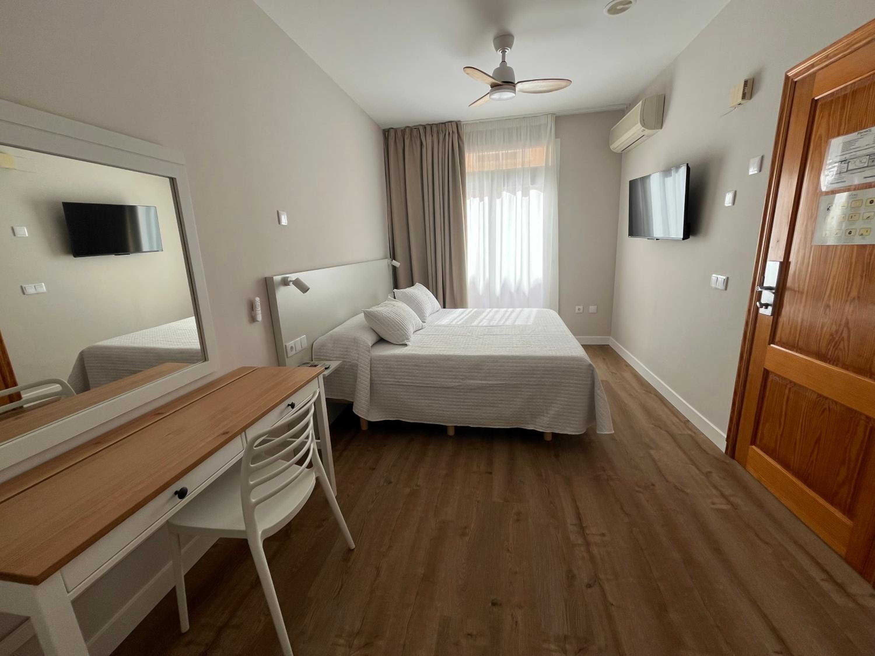Superior Double Room - Photo 18