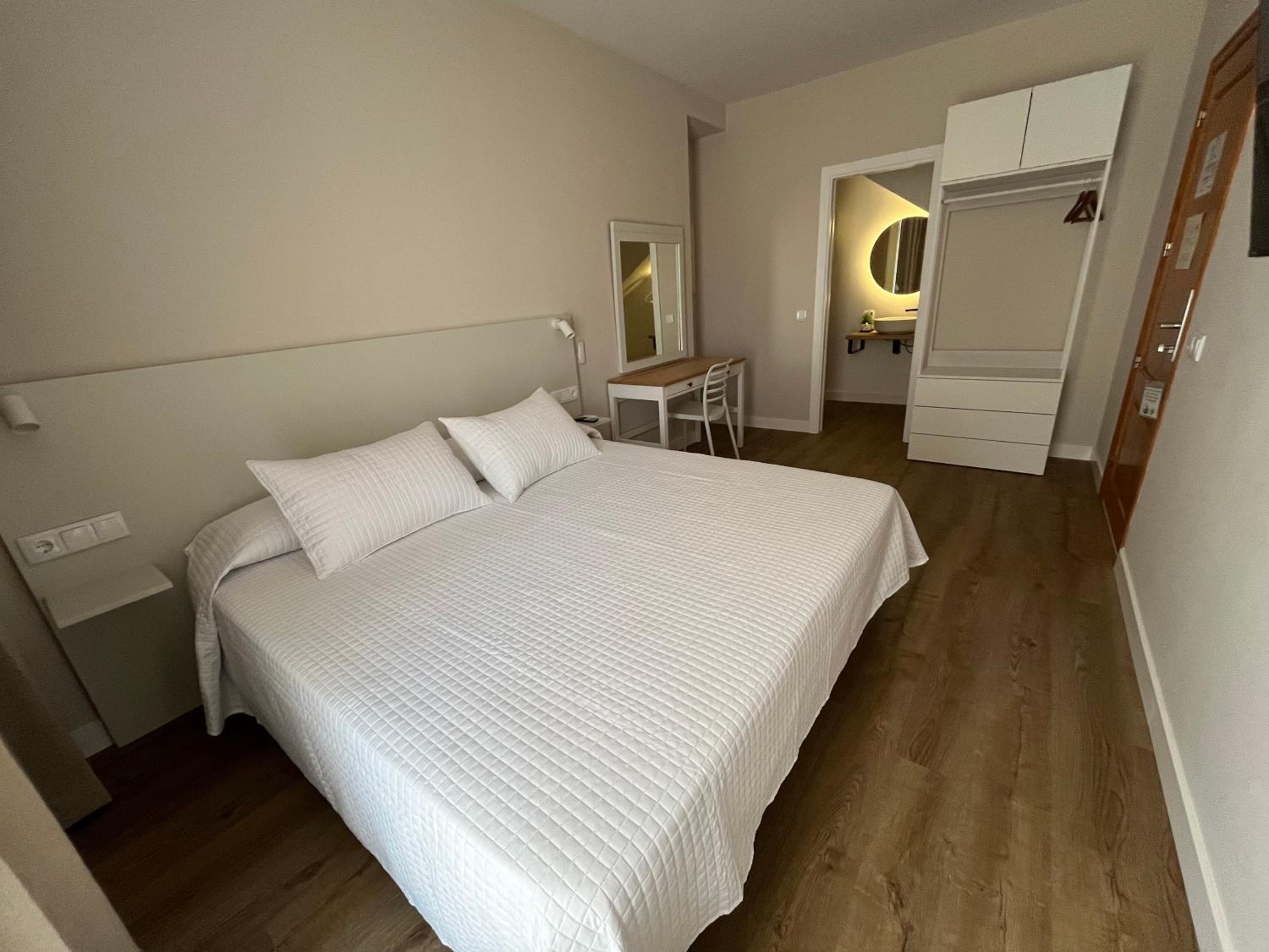 Superior Double Room - Photo 17