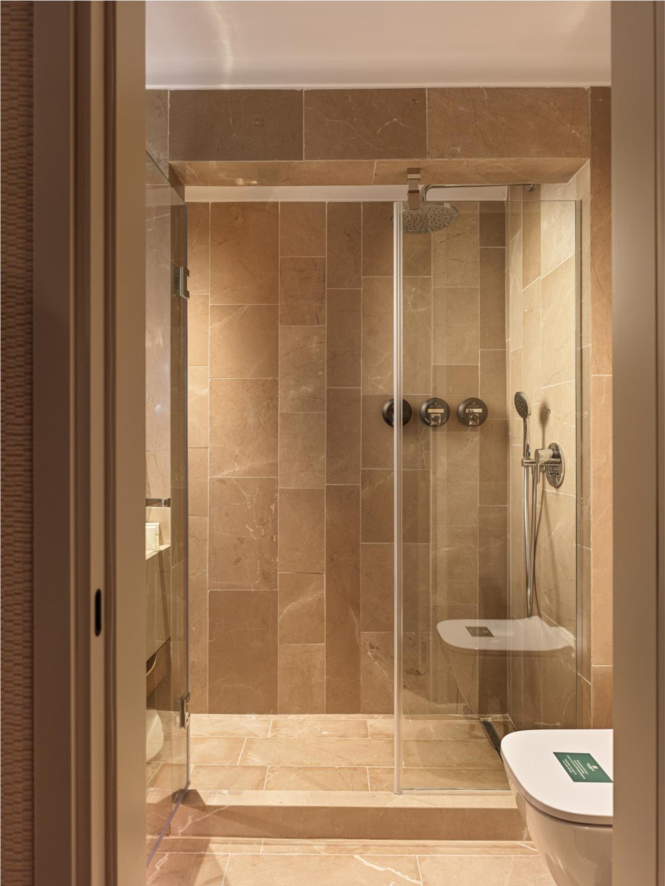 Junior Suite Scenic View photo 3