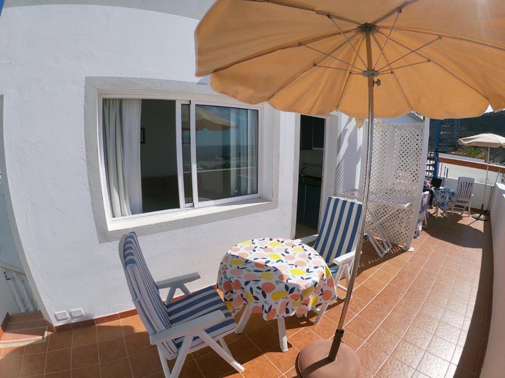 One-Bedroom Apartment with Sea View and Terrace