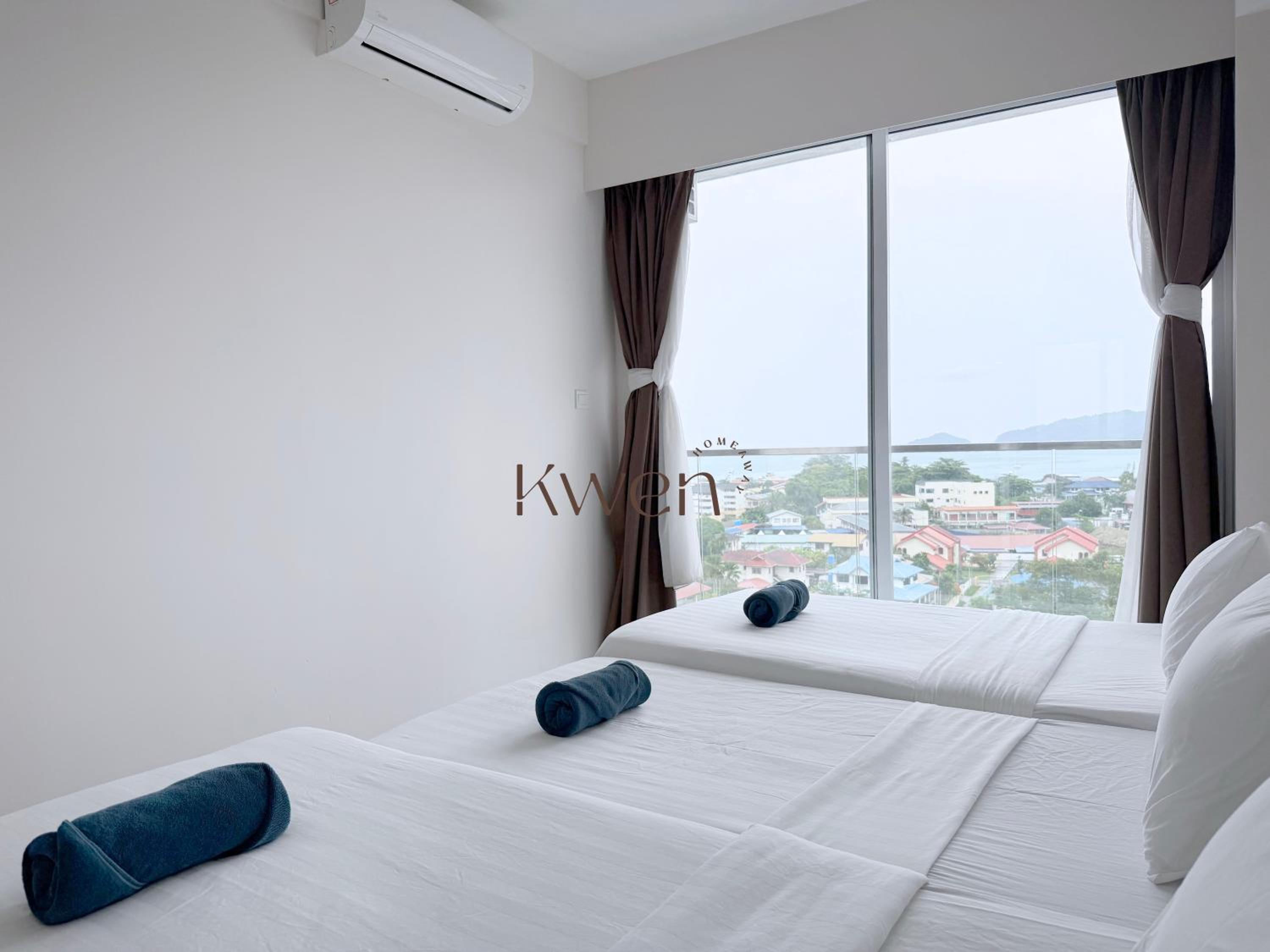 Two-Bedroom Apartment with Sea View