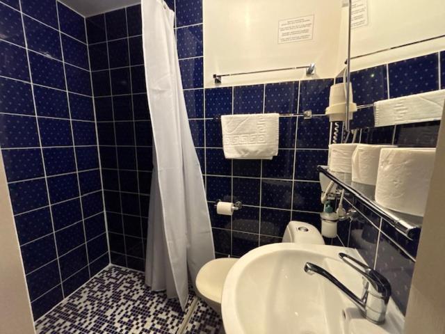 Small Single Room photo 1