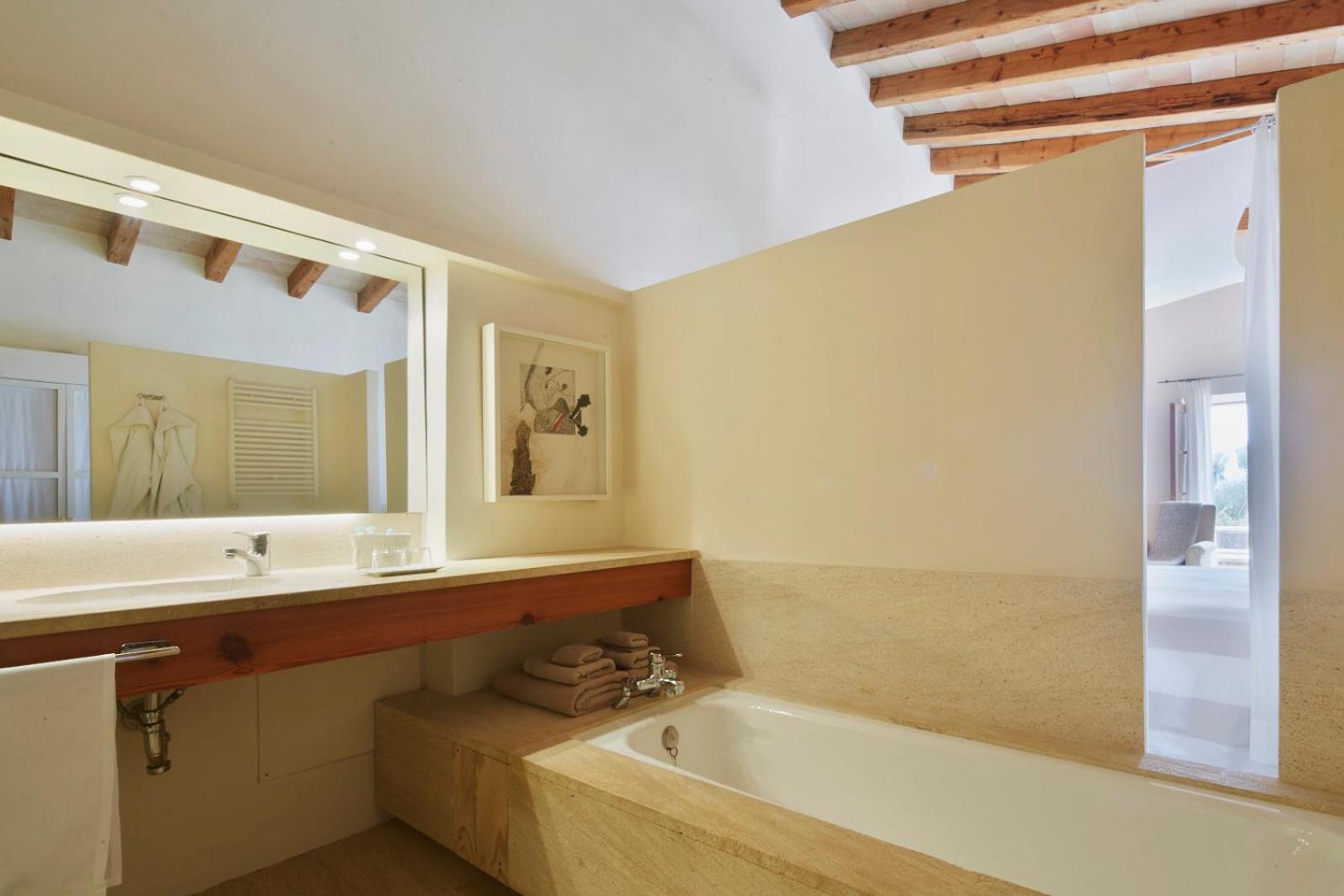 Junior Suite with Garden View