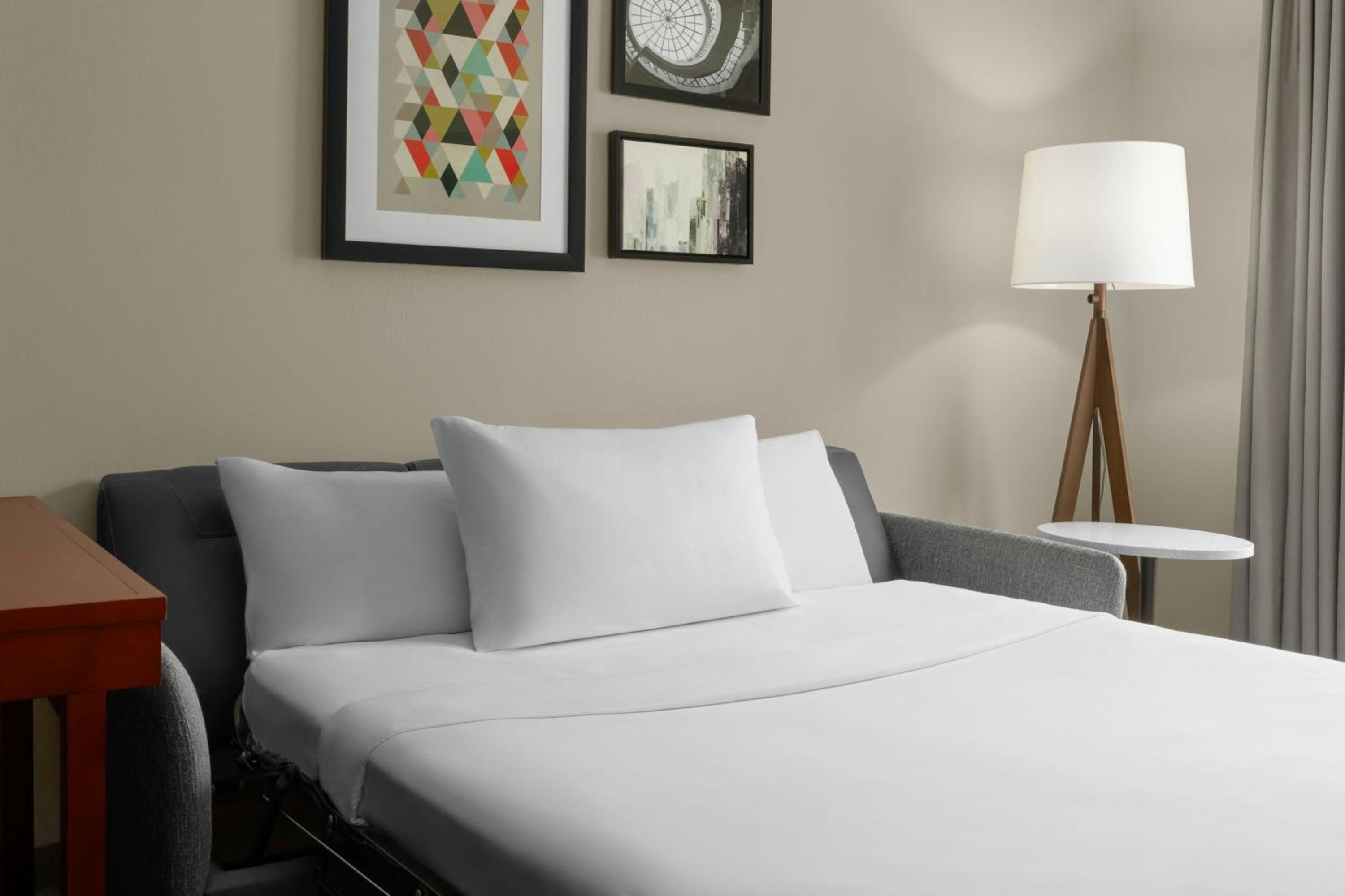 Two-Bedroom Suite with Roll-in Shower - Mobility and Hearing Accessible
