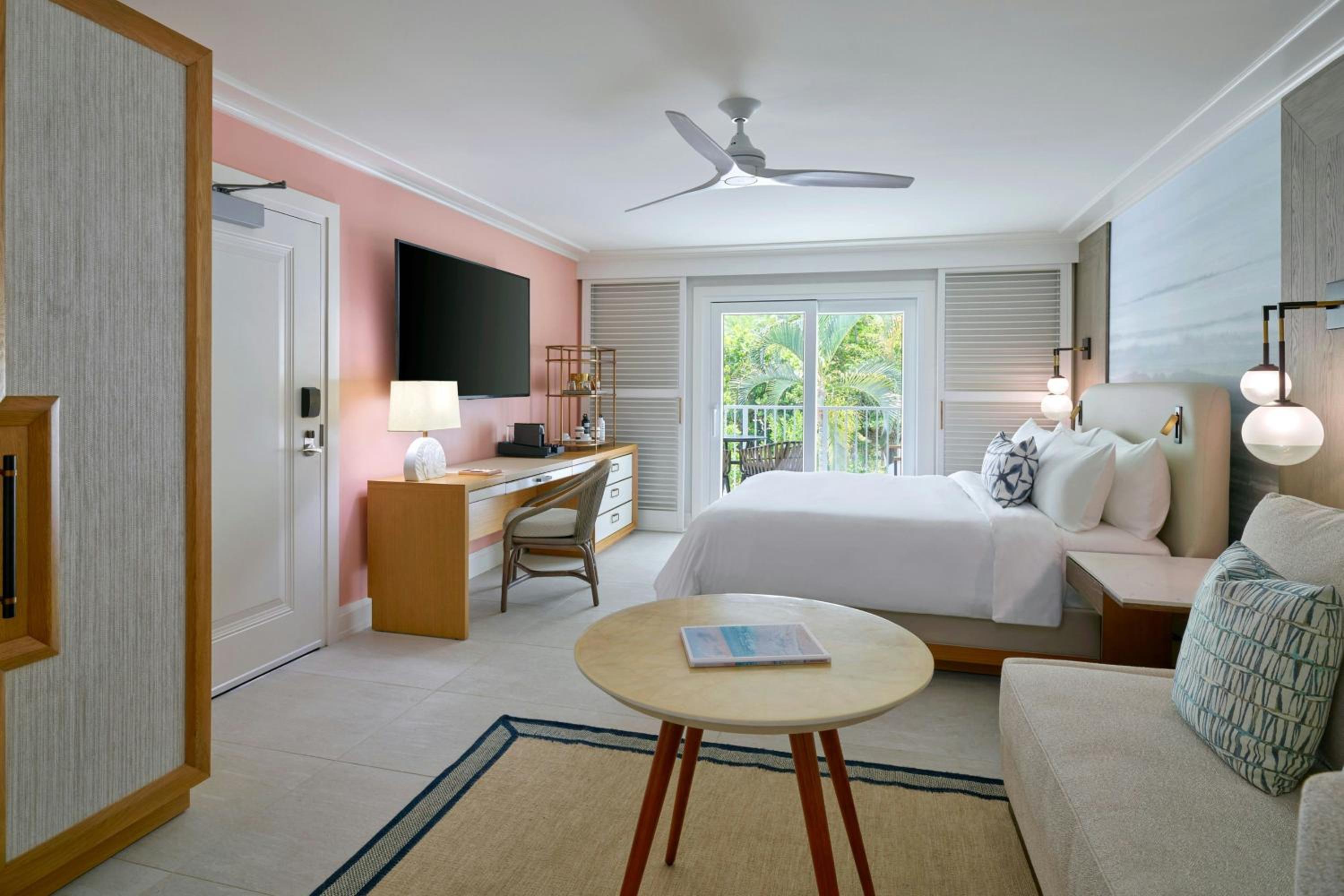 Garden View King, Guest room, 1 King, Sofa bed, (Mobility & Hearing Accessible w/ Roll-in Shower) thumbnail 5