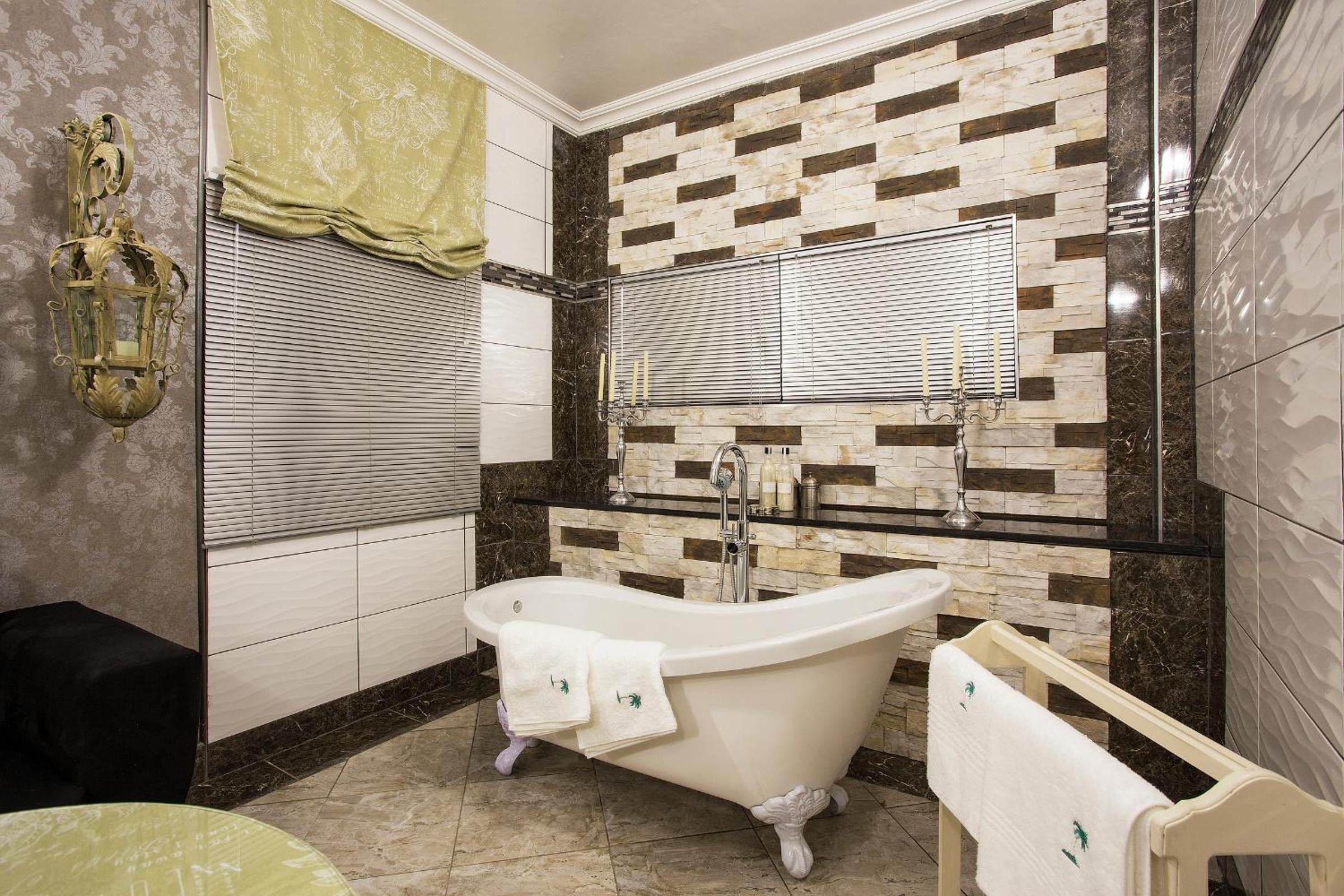 Deluxe Queen Suite - Photo 4