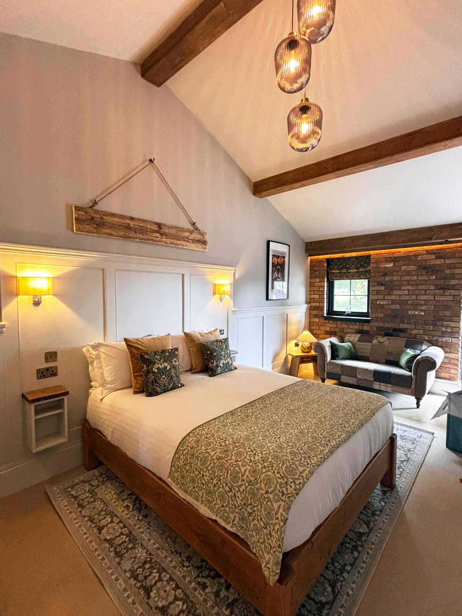 Deluxe King Room