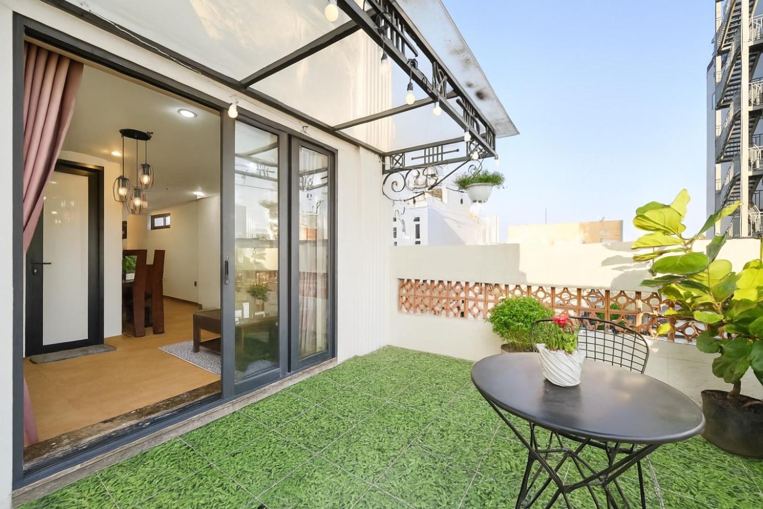 One-Bedroom Apartment with Balcony