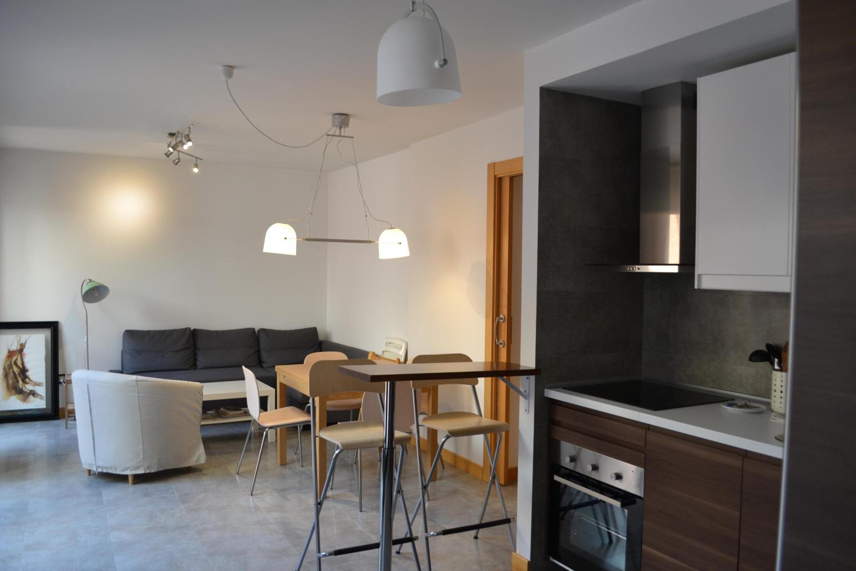 Apartamento de dos dormitorios superior con patio - Calle Gibraltar 18