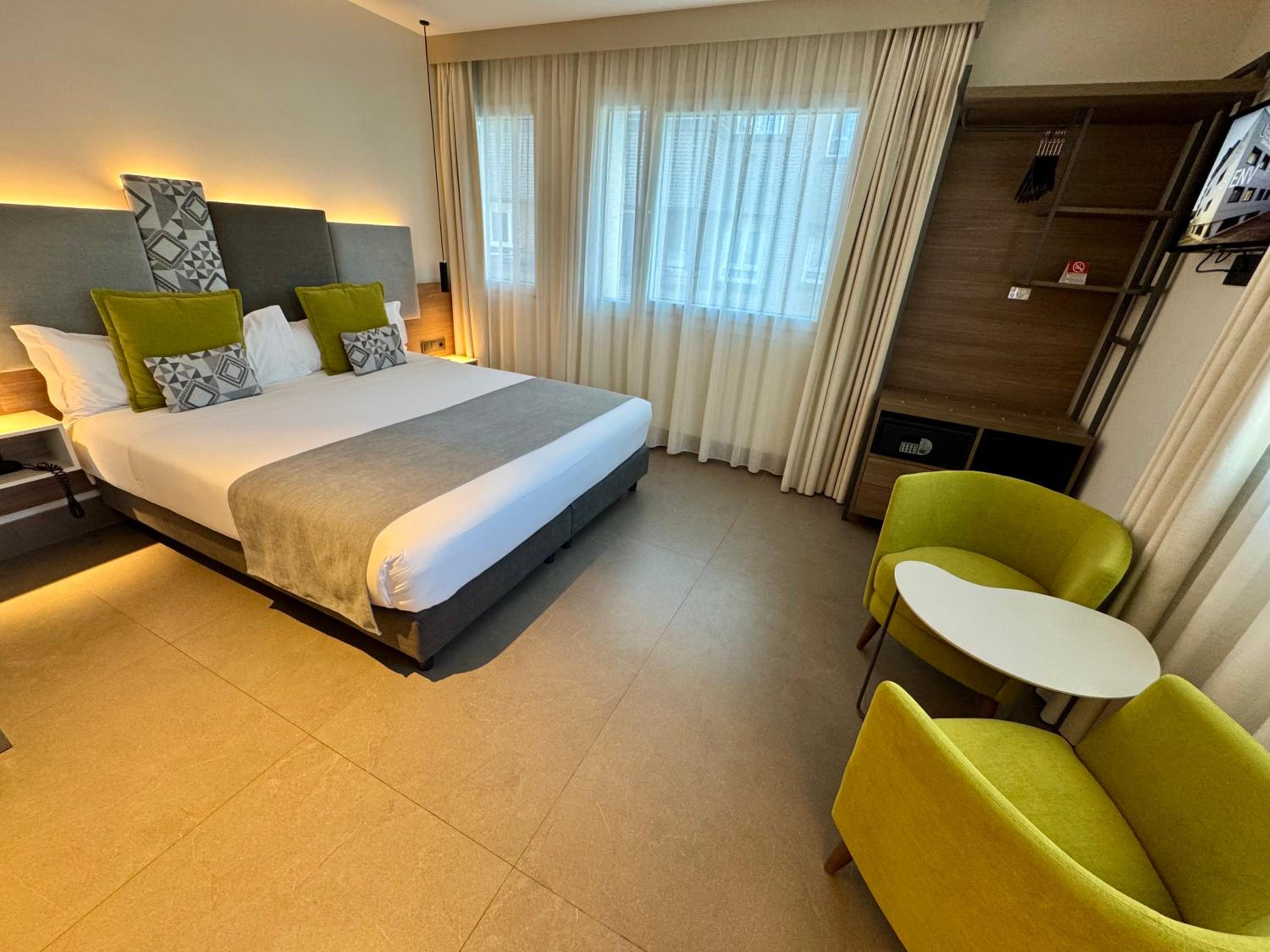 Executive Suite photo 2