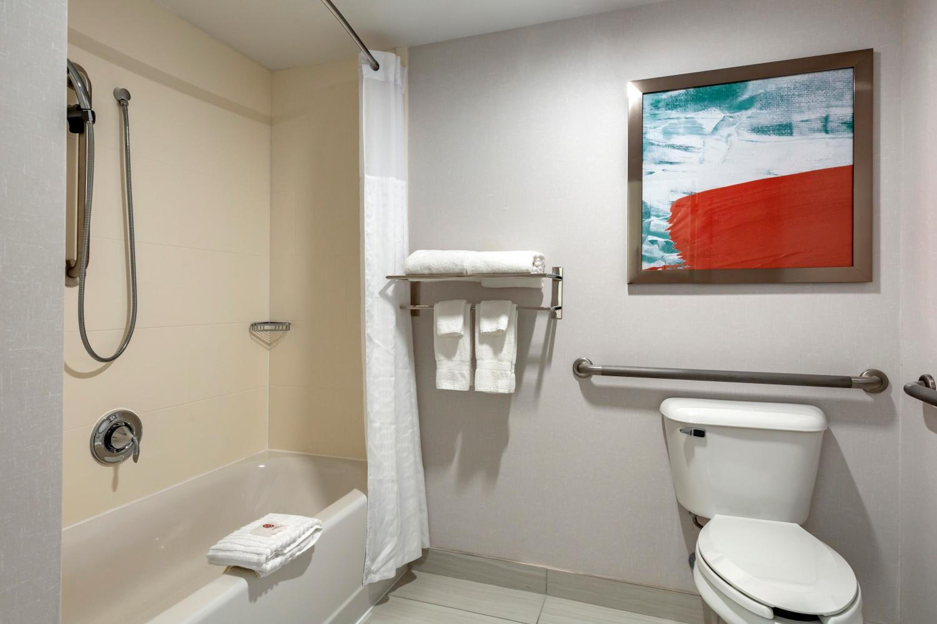 King Room - Accessible/Non Smoking - Photo 4
